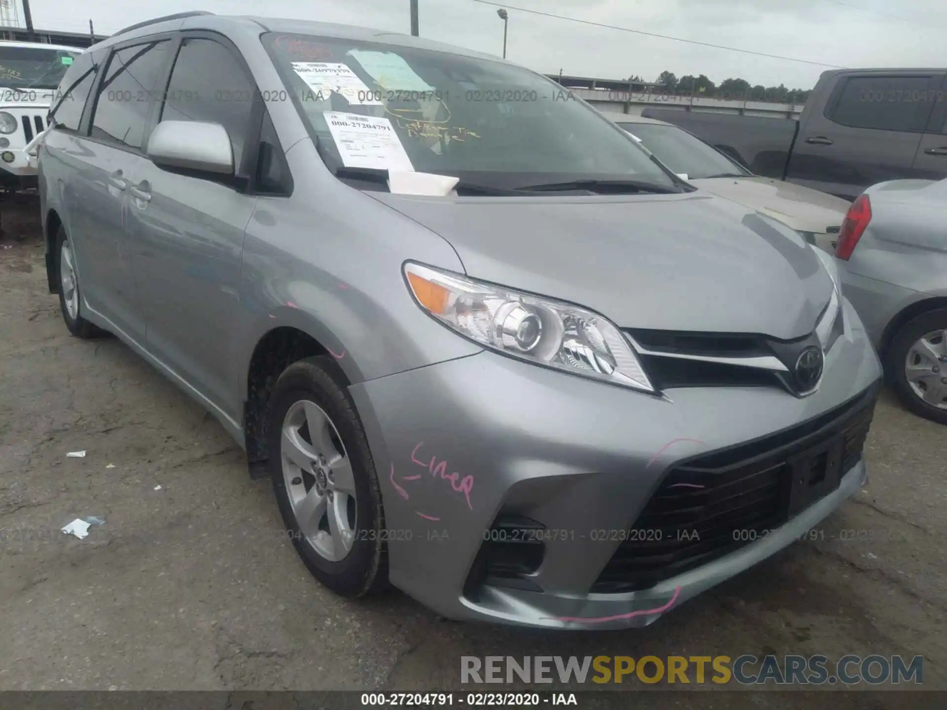 1 Photograph of a damaged car 5TDKZ3DC9KS977304 TOYOTA SIENNA 2019