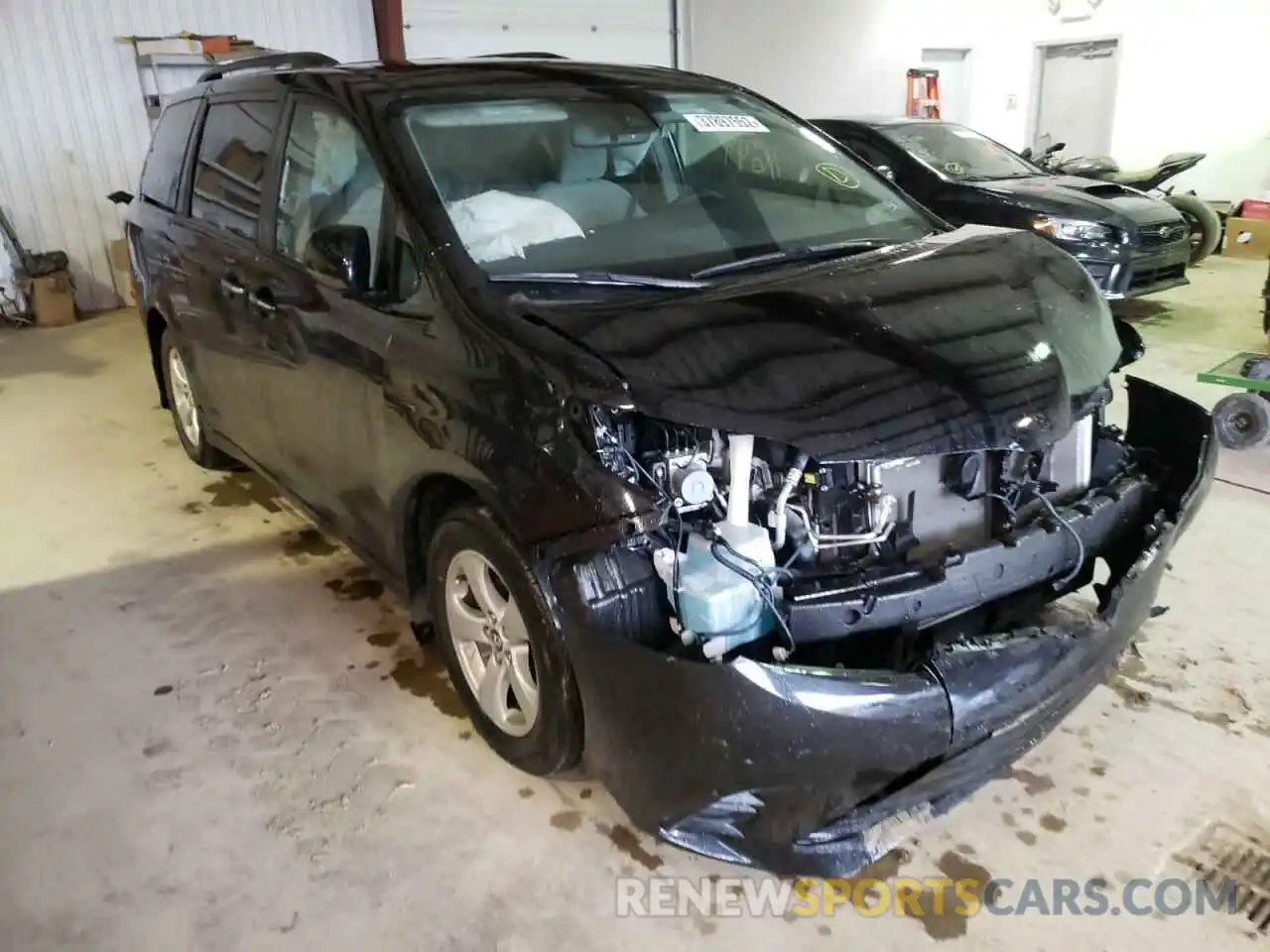 1 Photograph of a damaged car 5TDKZ3DC9KS993163 TOYOTA SIENNA 2019