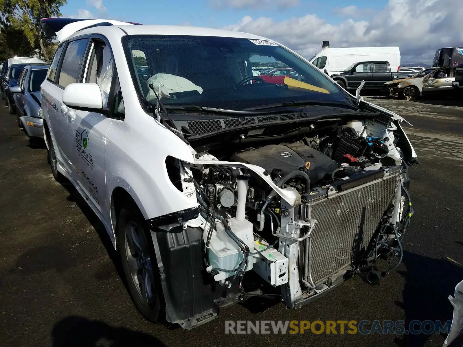 1 Photograph of a damaged car 5TDKZ3DC9KS997911 TOYOTA SIENNA 2019