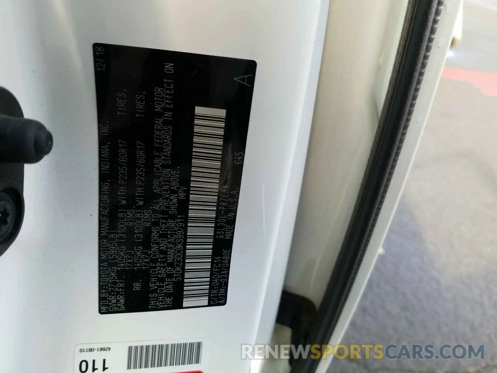10 Photograph of a damaged car 5TDKZ3DC9KS997911 TOYOTA SIENNA 2019