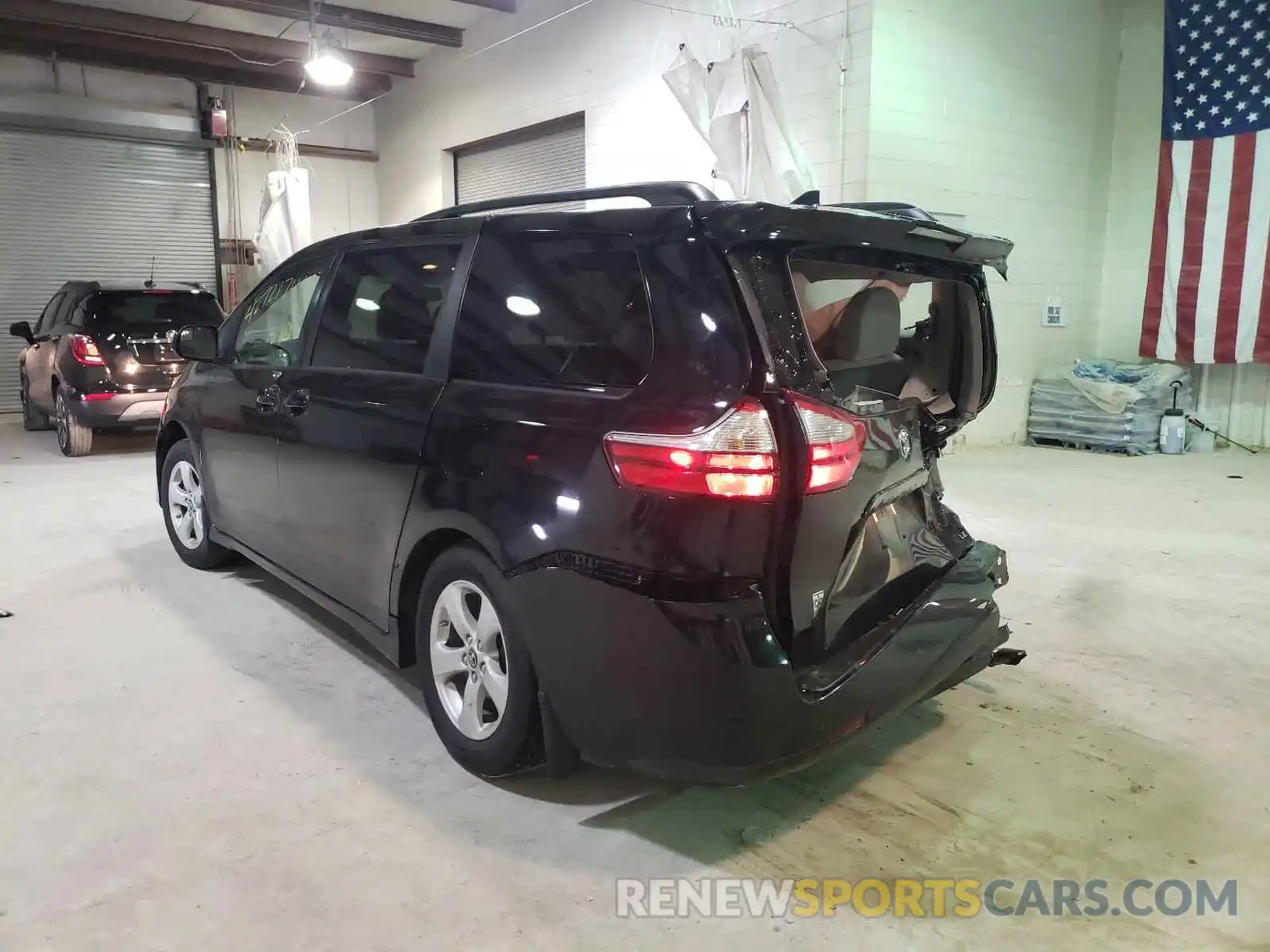 3 Photograph of a damaged car 5TDKZ3DCXKS019059 TOYOTA SIENNA 2019