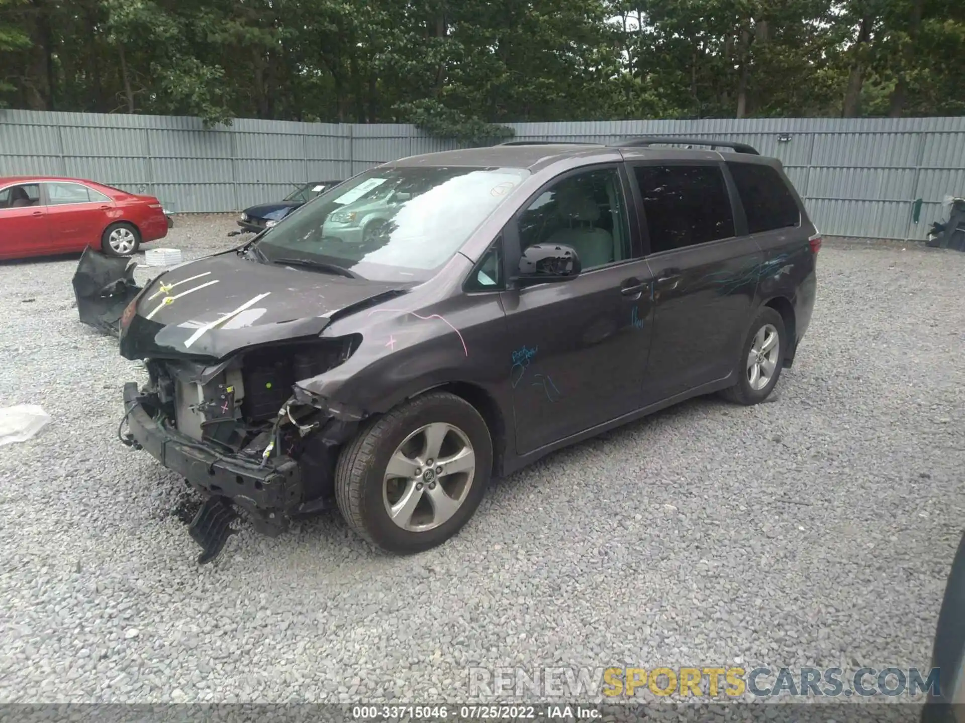 2 Photograph of a damaged car 5TDKZ3DCXKS968952 TOYOTA SIENNA 2019