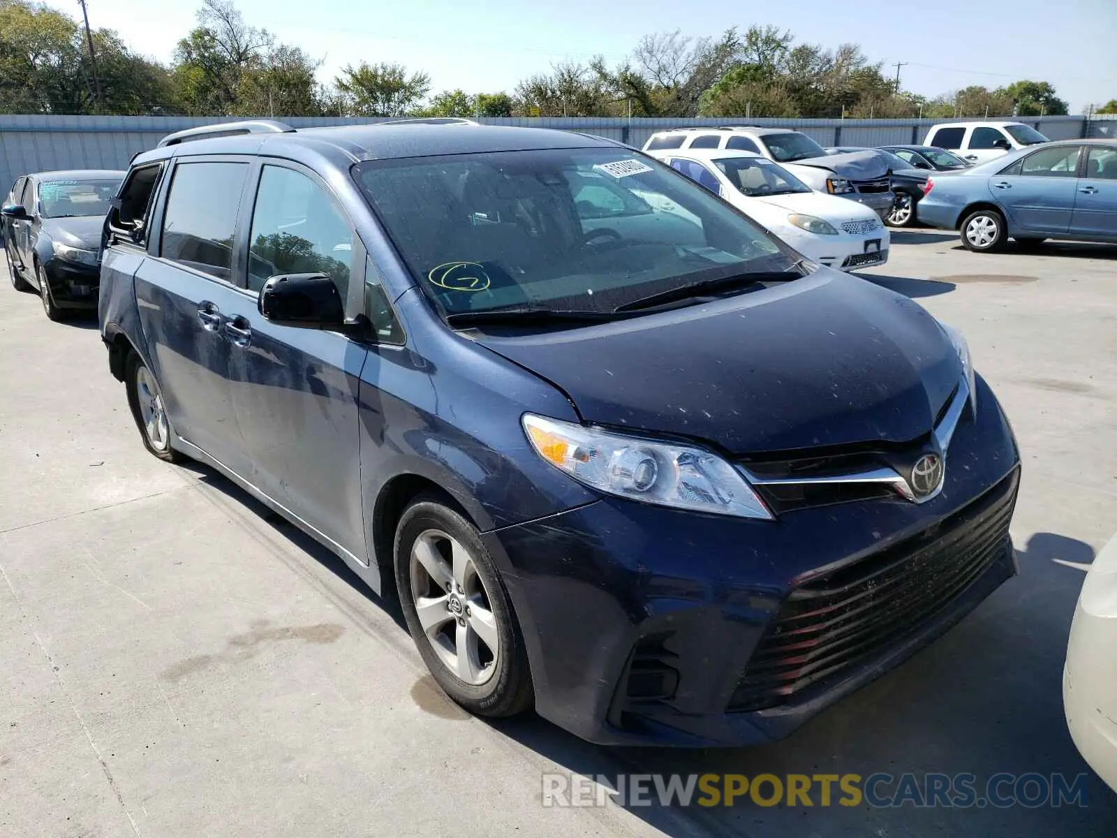 1 Photograph of a damaged car 5TDKZ3DCXKS970278 TOYOTA SIENNA 2019