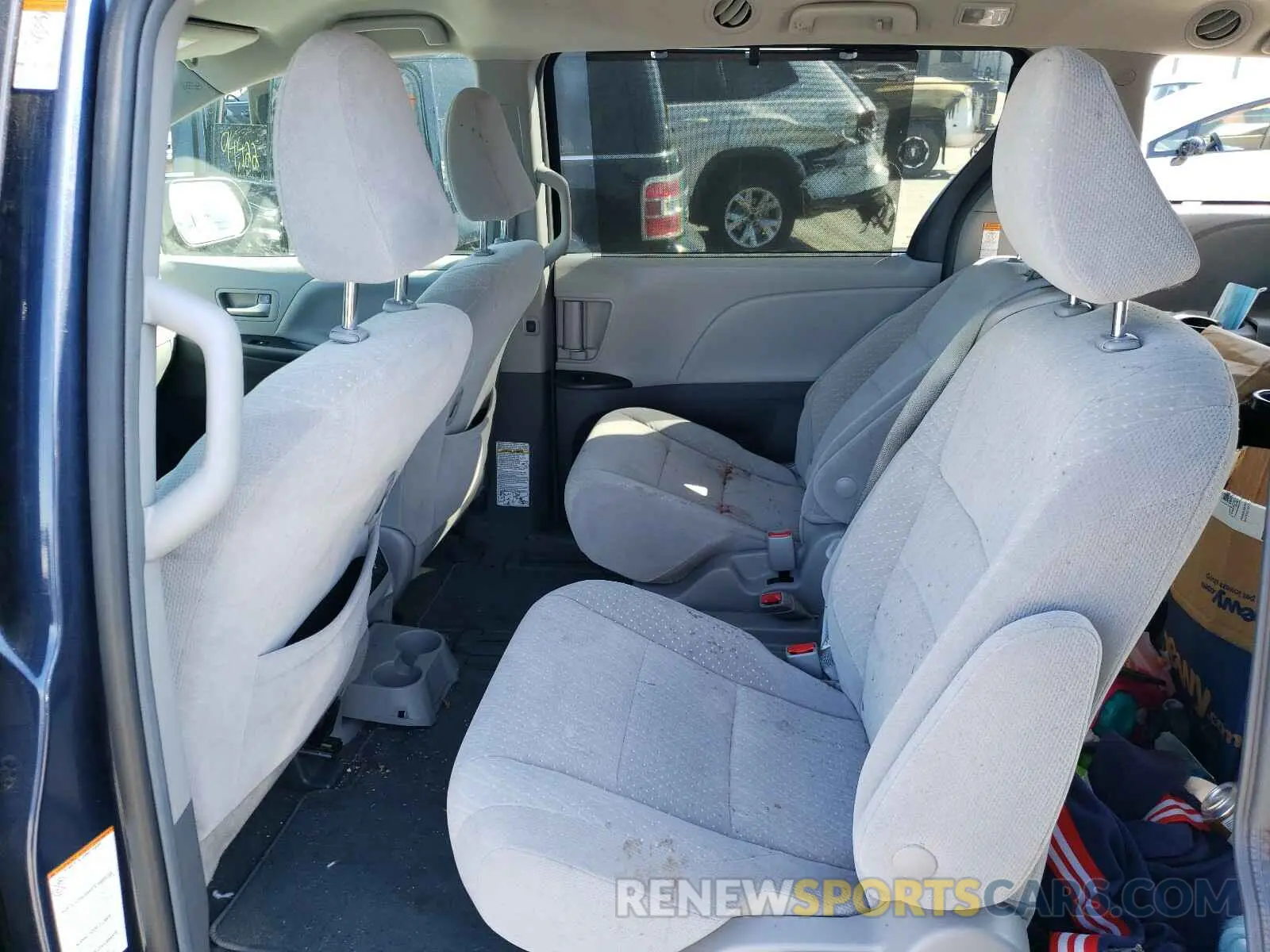 6 Photograph of a damaged car 5TDKZ3DCXKS970278 TOYOTA SIENNA 2019
