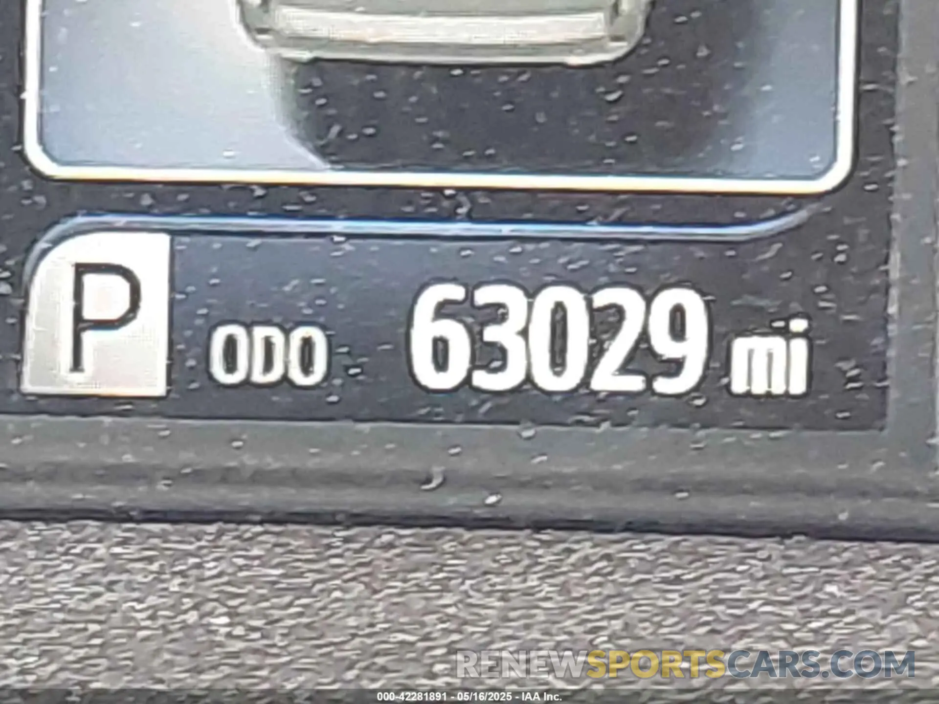 16 Photograph of a damaged car 5TDXZ3DC0KS990321 TOYOTA SIENNA 2019