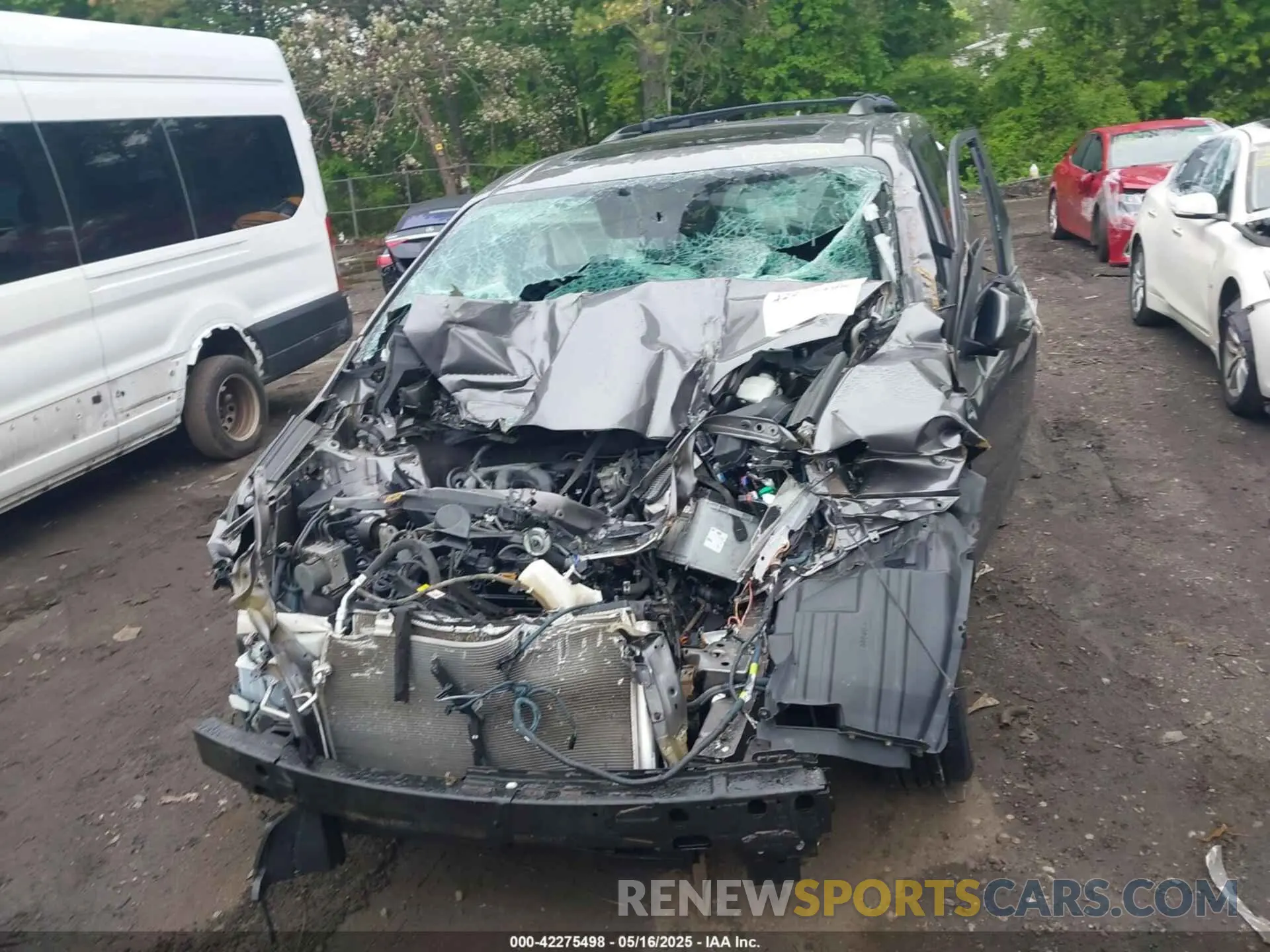 11 Photograph of a damaged car 5TDXZ3DC4KS014221 TOYOTA SIENNA 2019