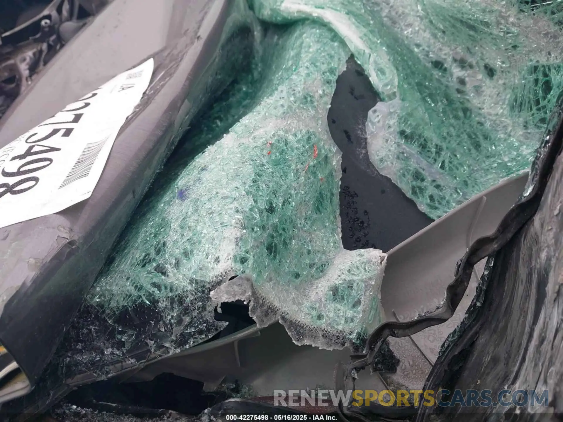 16 Photograph of a damaged car 5TDXZ3DC4KS014221 TOYOTA SIENNA 2019