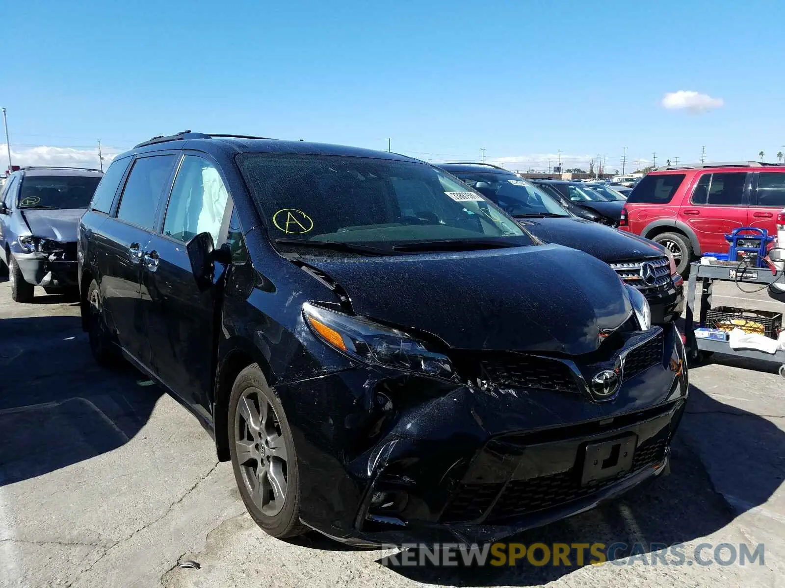 1 Photograph of a damaged car 5TDXZ3DC7KS012513 TOYOTA SIENNA 2019