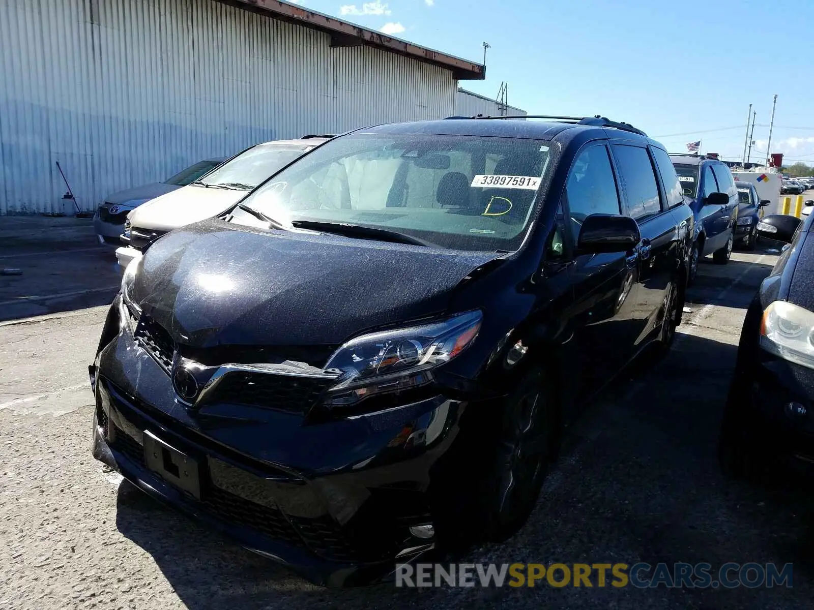 2 Photograph of a damaged car 5TDXZ3DC7KS012513 TOYOTA SIENNA 2019