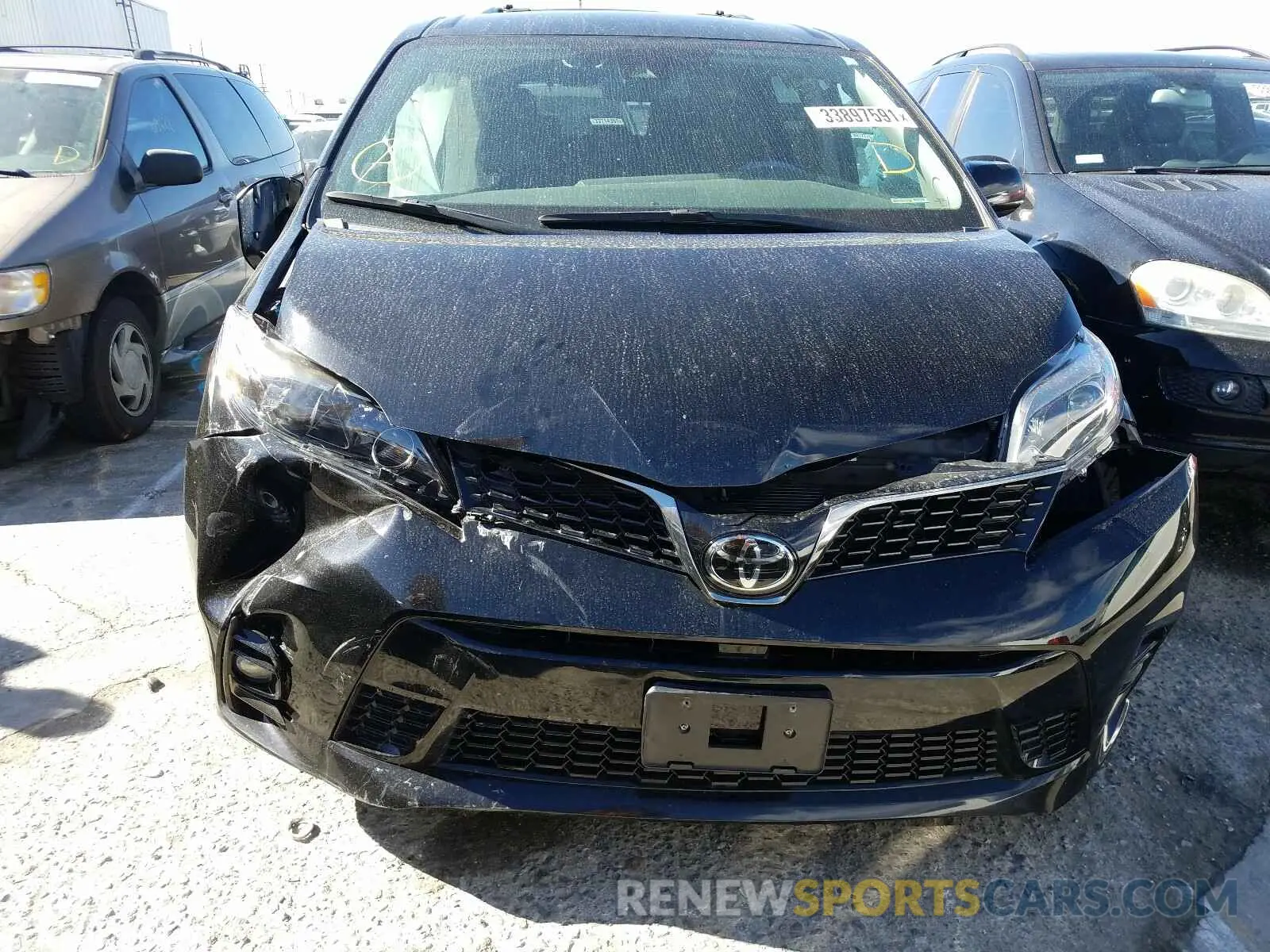 9 Photograph of a damaged car 5TDXZ3DC7KS012513 TOYOTA SIENNA 2019