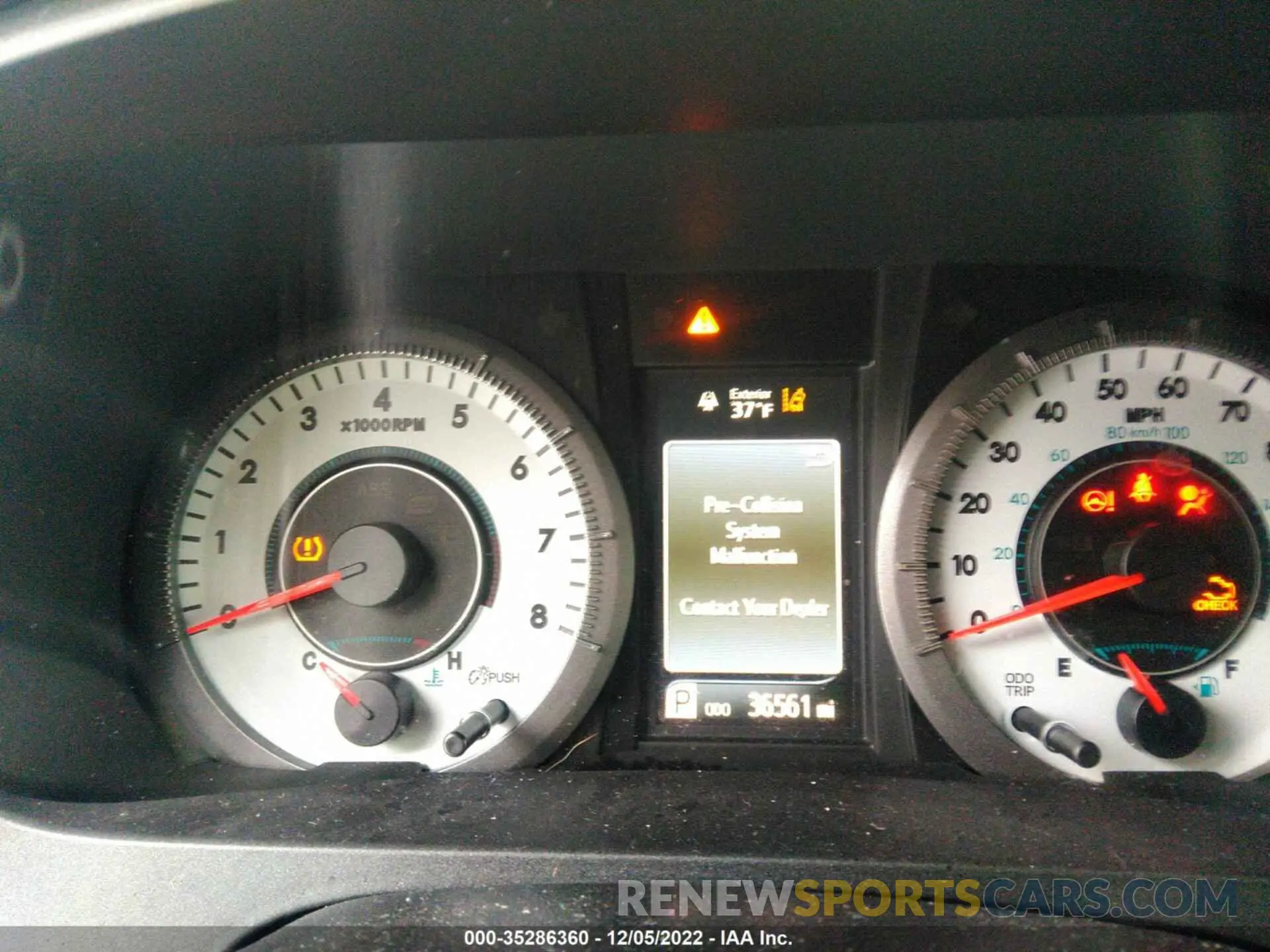 7 Photograph of a damaged car 5TDXZ3DC7KS984595 TOYOTA SIENNA 2019