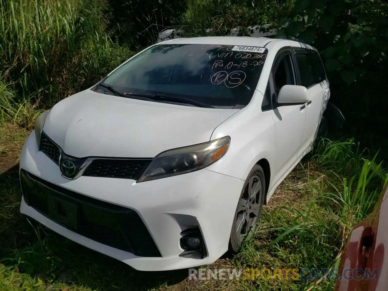 1 Photograph of a damaged car 5TDXZ3DCXKS020380 TOYOTA SIENNA 2019