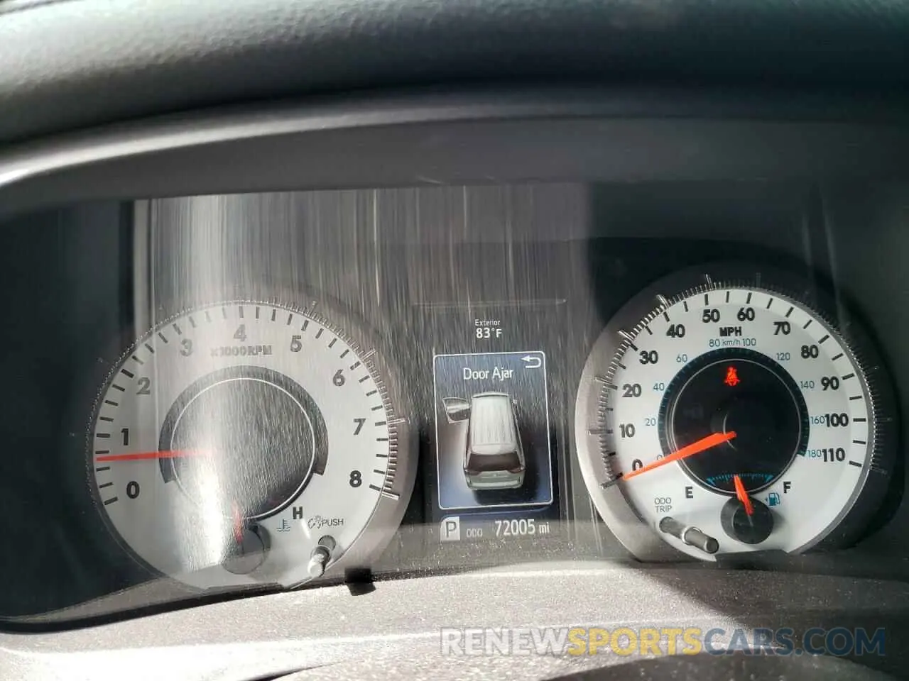 9 Photograph of a damaged car 5TDXZ3DCXKS020380 TOYOTA SIENNA 2019