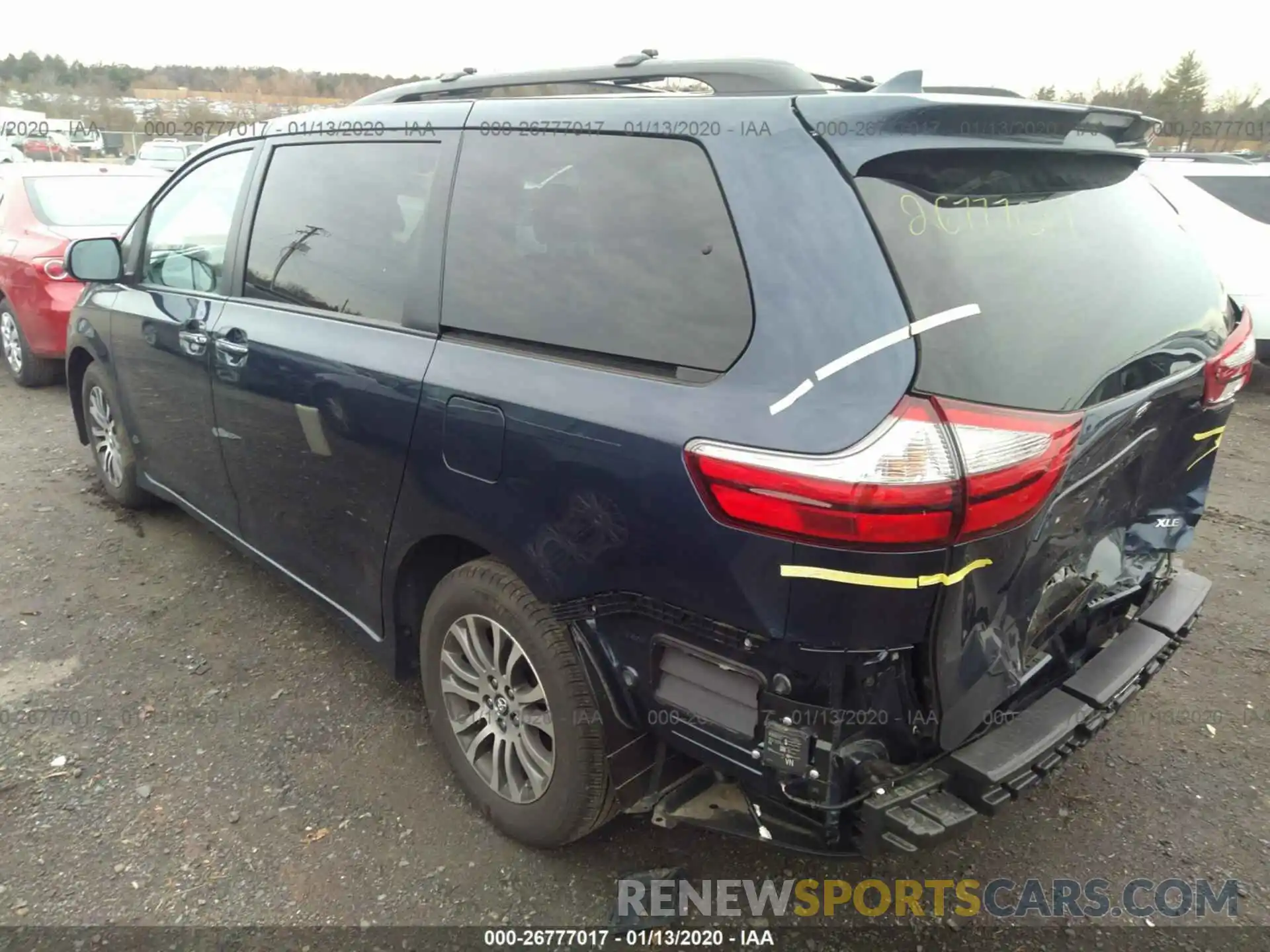 3 Photograph of a damaged car 5TDYZ3DC0KS017847 TOYOTA SIENNA 2019