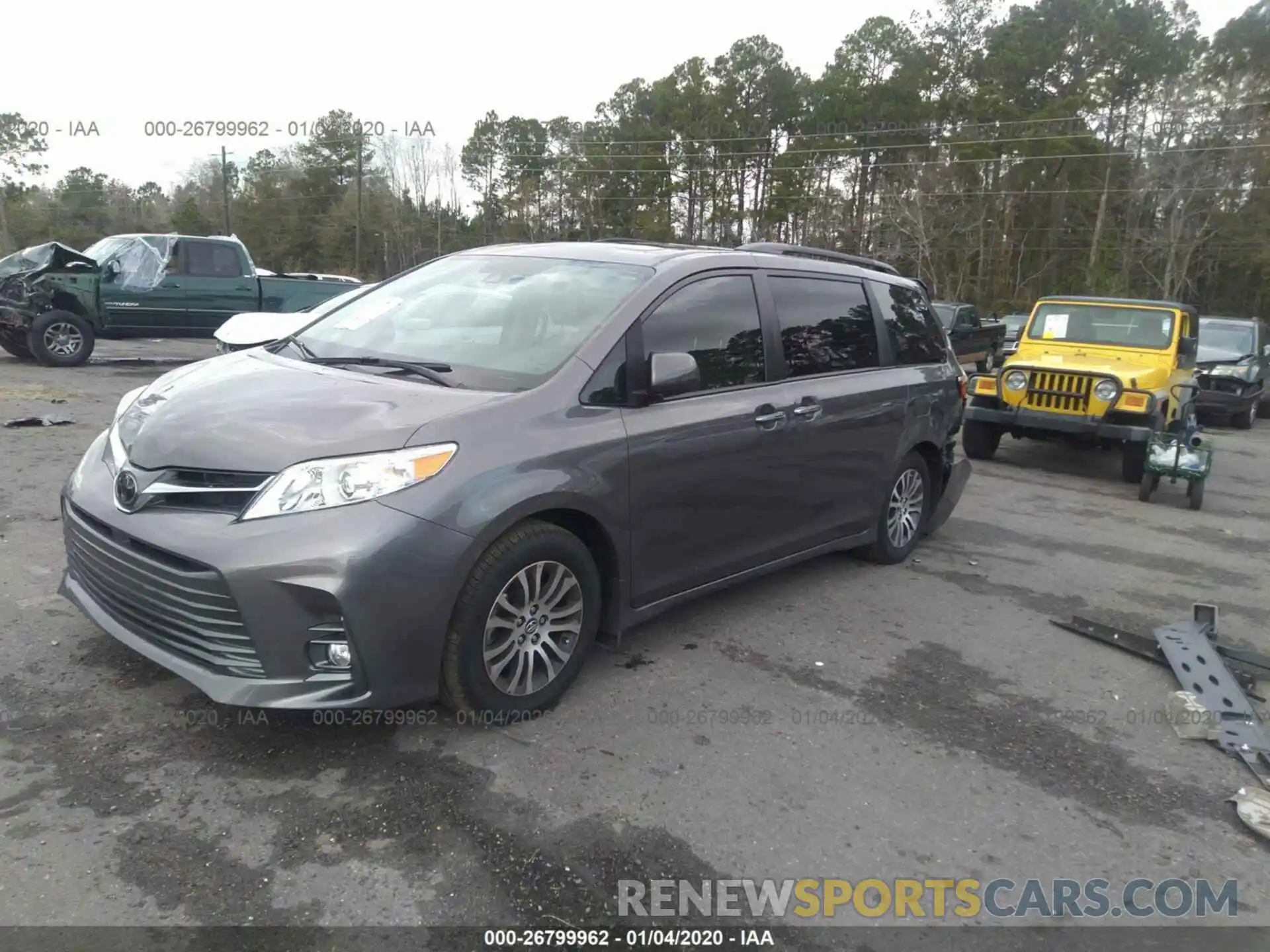 2 Photograph of a damaged car 5TDYZ3DC0KS018268 TOYOTA SIENNA 2019