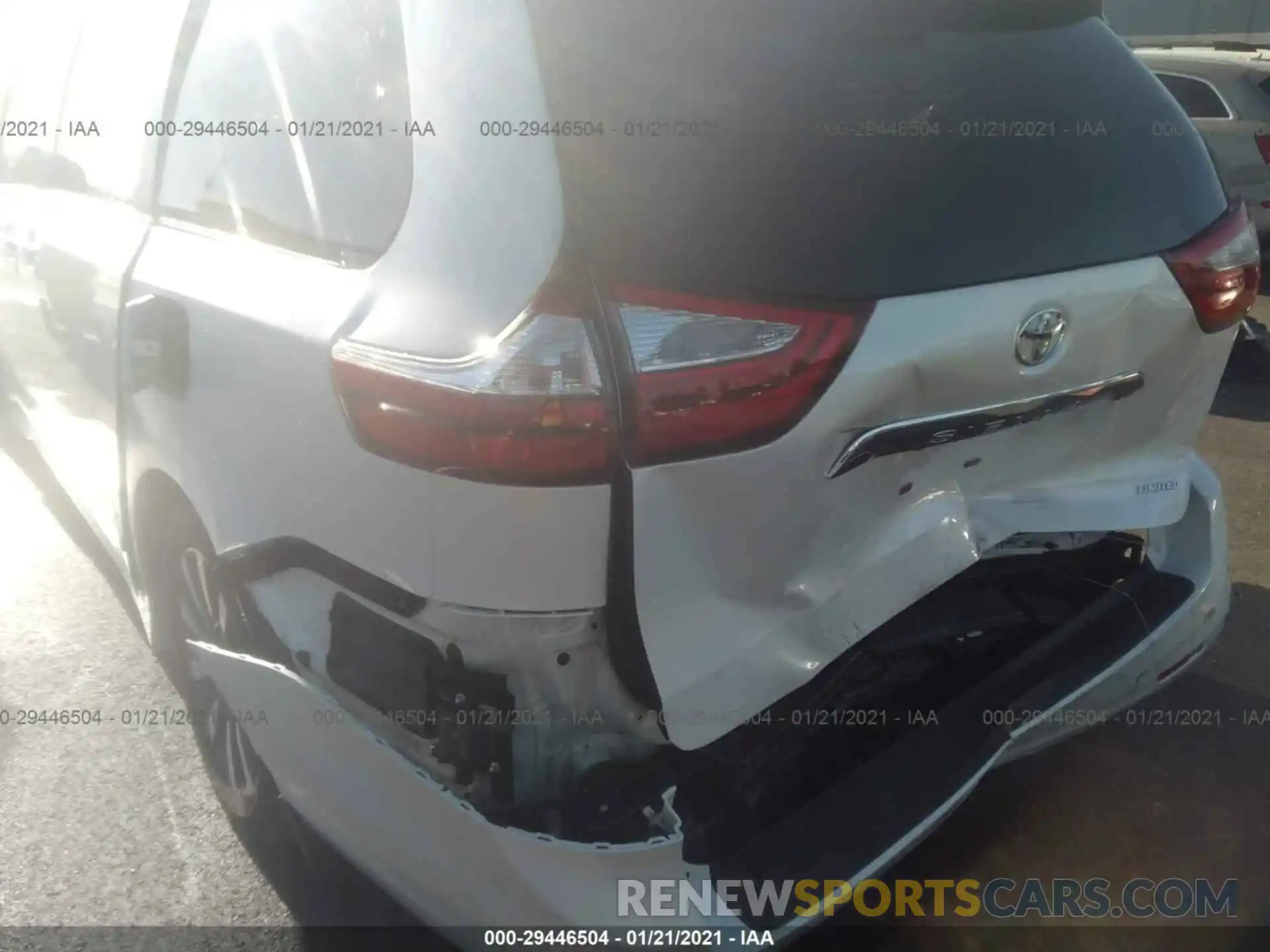 6 Photograph of a damaged car 5TDYZ3DC1KS003228 TOYOTA SIENNA 2019