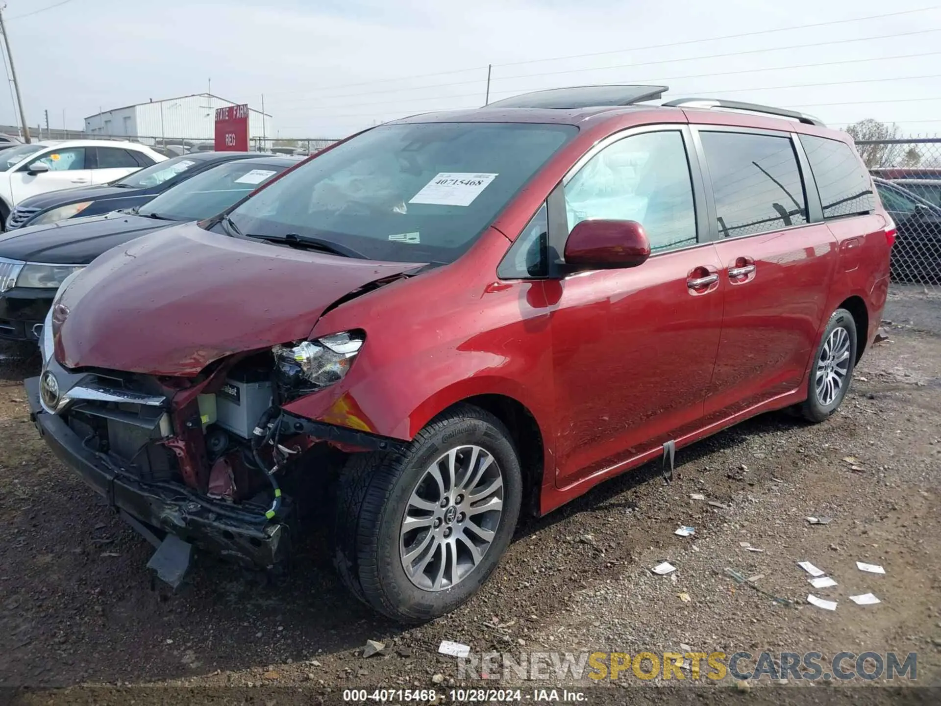 2 Photograph of a damaged car 5TDYZ3DC1KS005299 TOYOTA SIENNA 2019