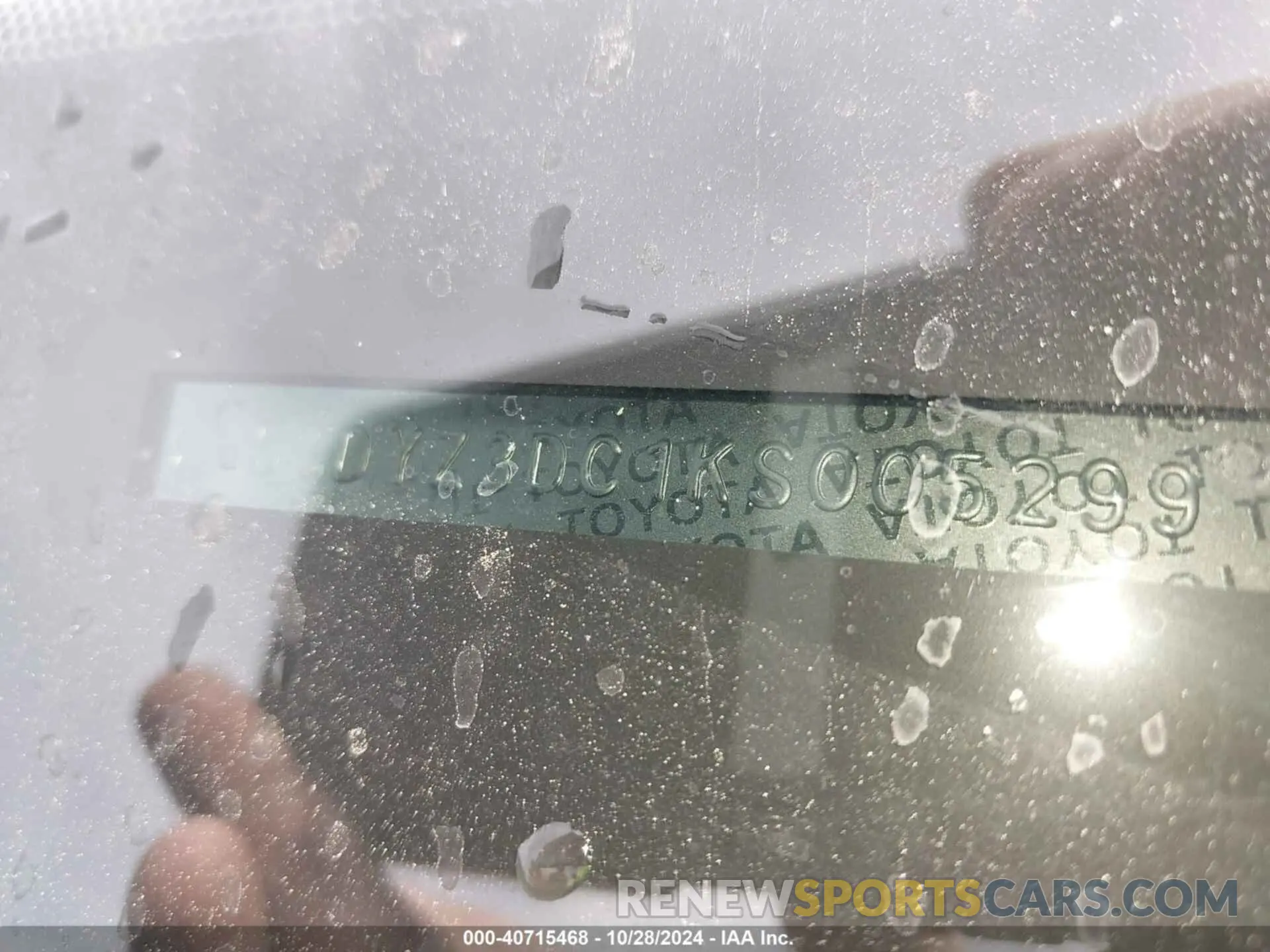9 Photograph of a damaged car 5TDYZ3DC1KS005299 TOYOTA SIENNA 2019