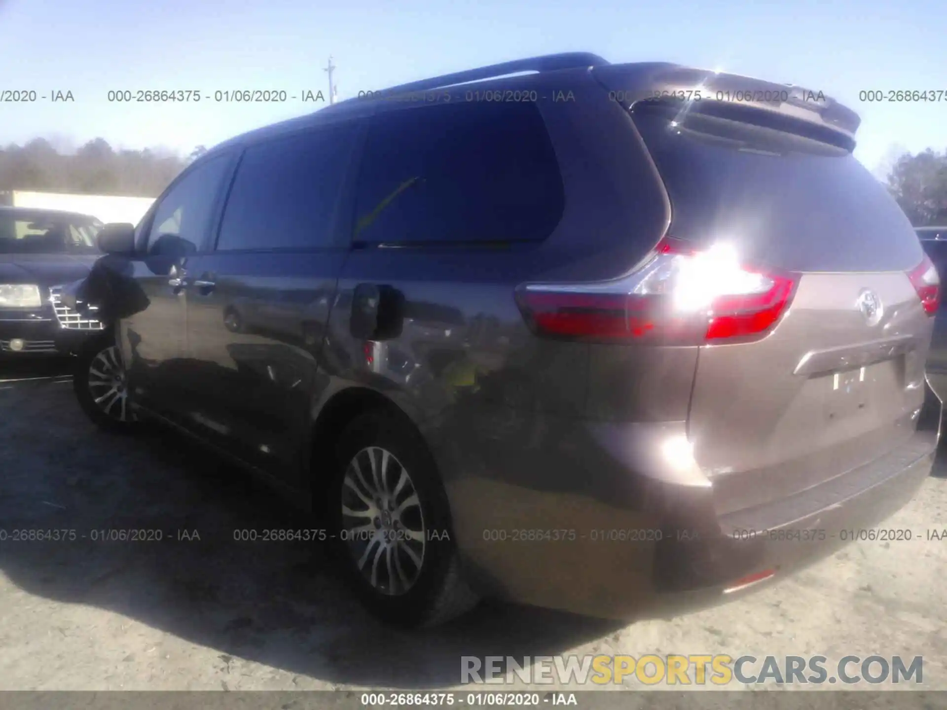 3 Photograph of a damaged car 5TDYZ3DC1KS009045 TOYOTA SIENNA 2019