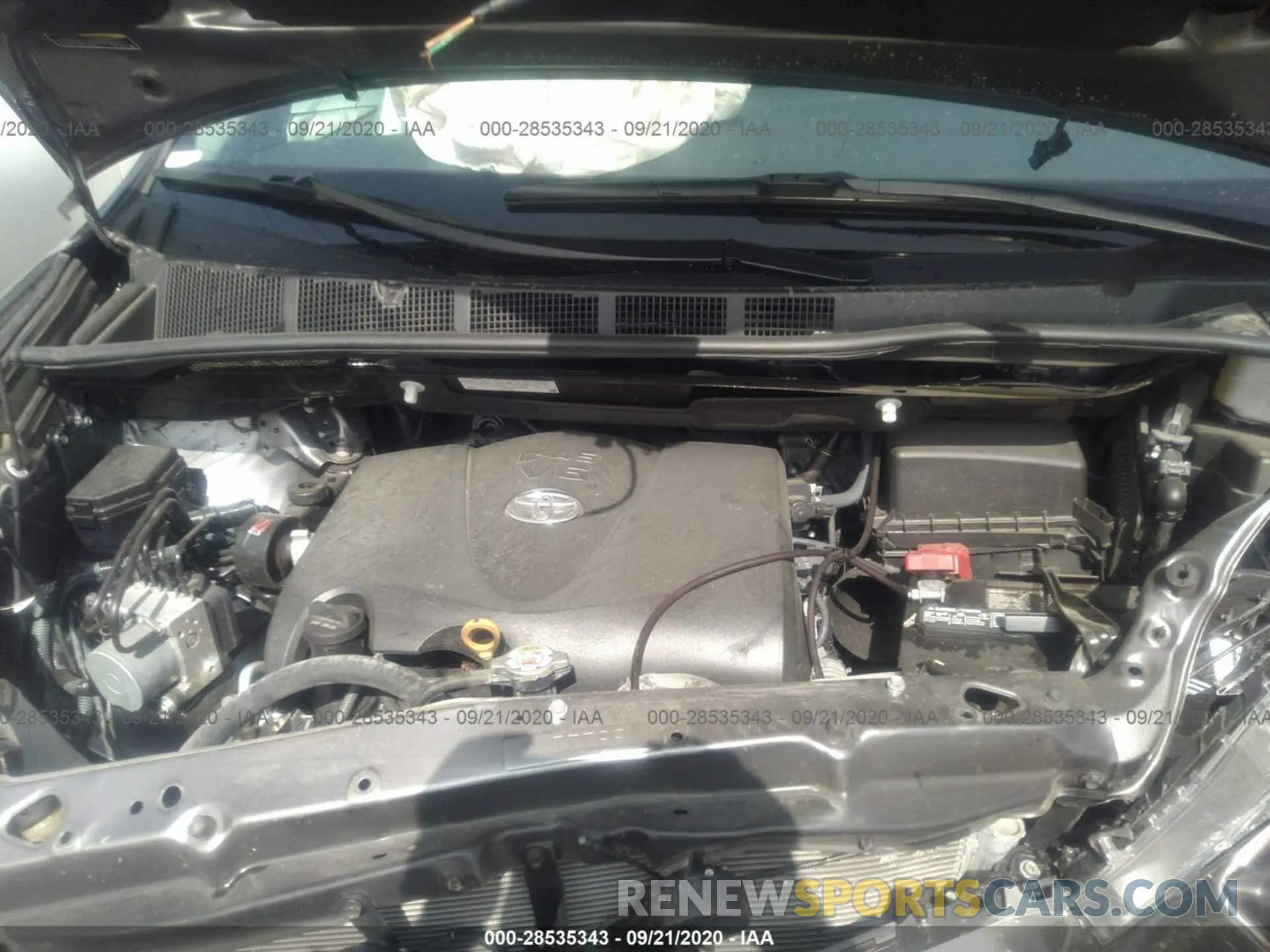10 Photograph of a damaged car 5TDYZ3DC1KS974021 TOYOTA SIENNA 2019