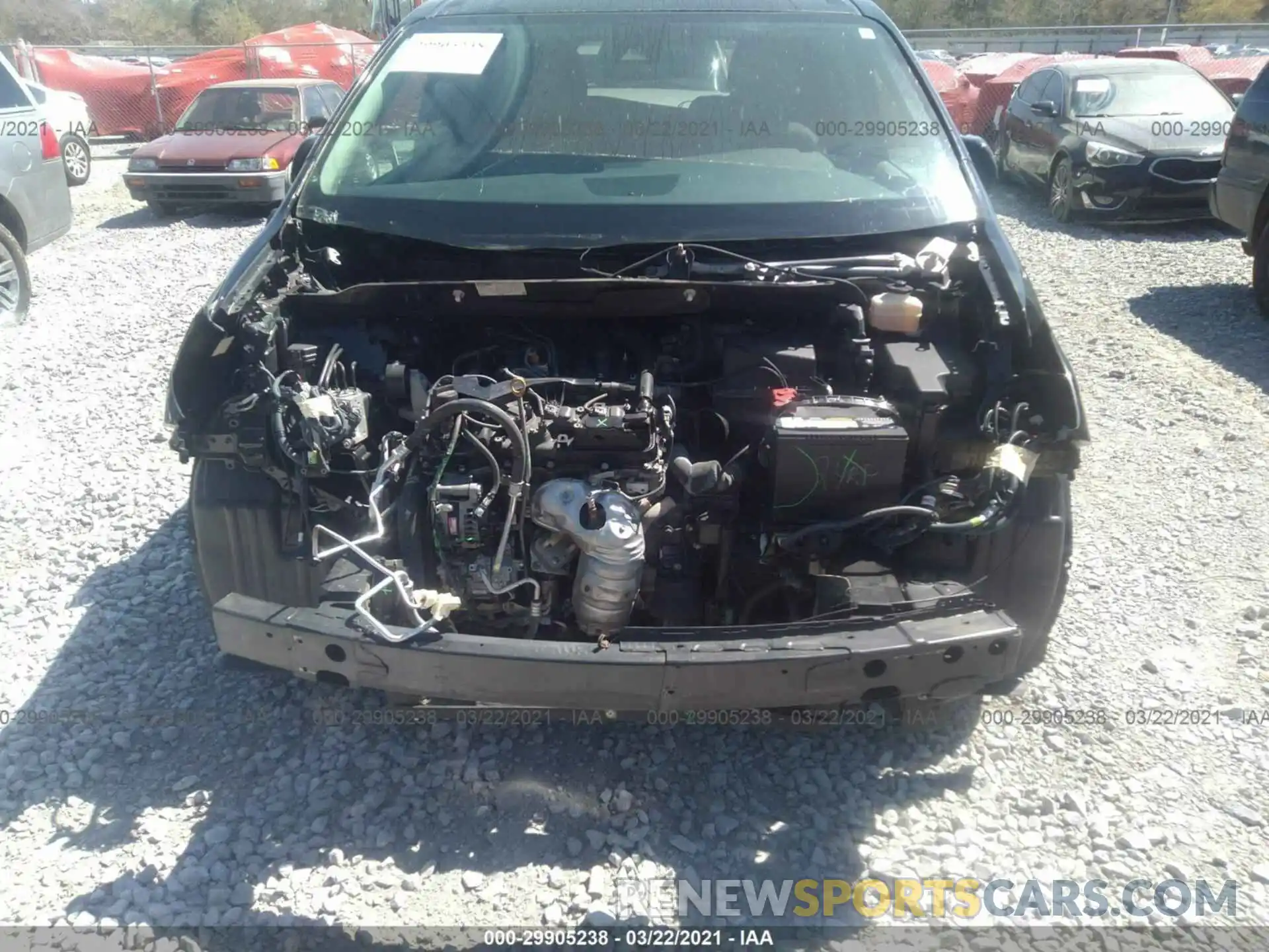 6 Photograph of a damaged car 5TDYZ3DC1KS974892 TOYOTA SIENNA 2019