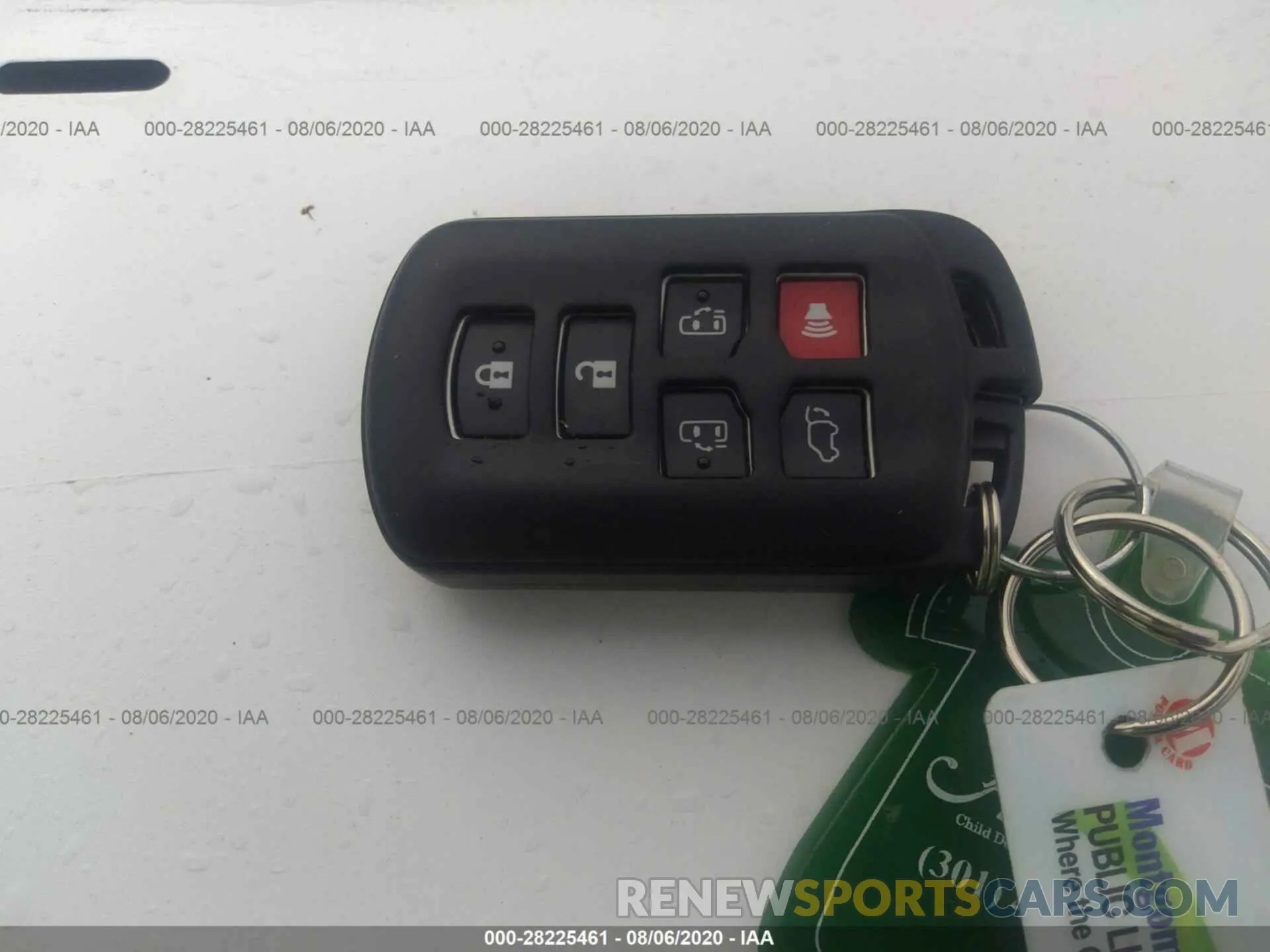 11 Photograph of a damaged car 5TDYZ3DC1KS980787 TOYOTA SIENNA 2019