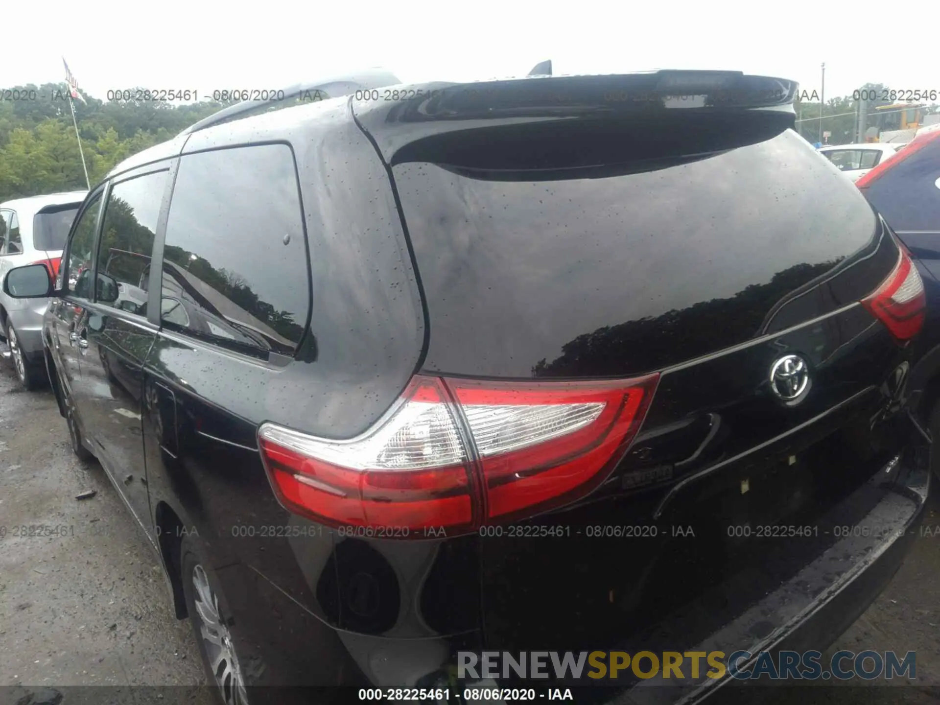3 Photograph of a damaged car 5TDYZ3DC1KS980787 TOYOTA SIENNA 2019