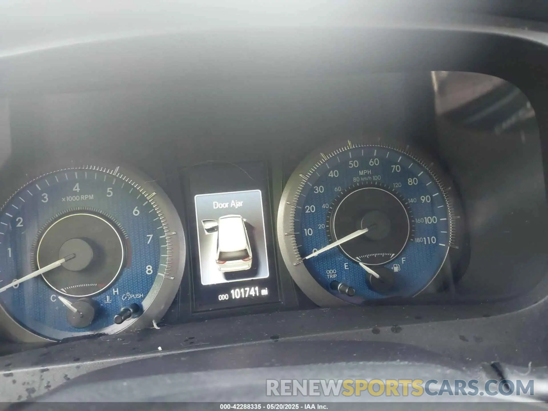 7 Photograph of a damaged car 5TDYZ3DC2KS018742 TOYOTA SIENNA 2019
