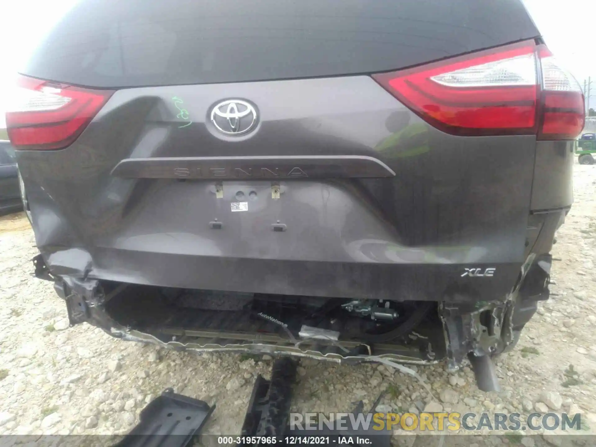 6 Photograph of a damaged car 5TDYZ3DC2KS980118 TOYOTA SIENNA 2019