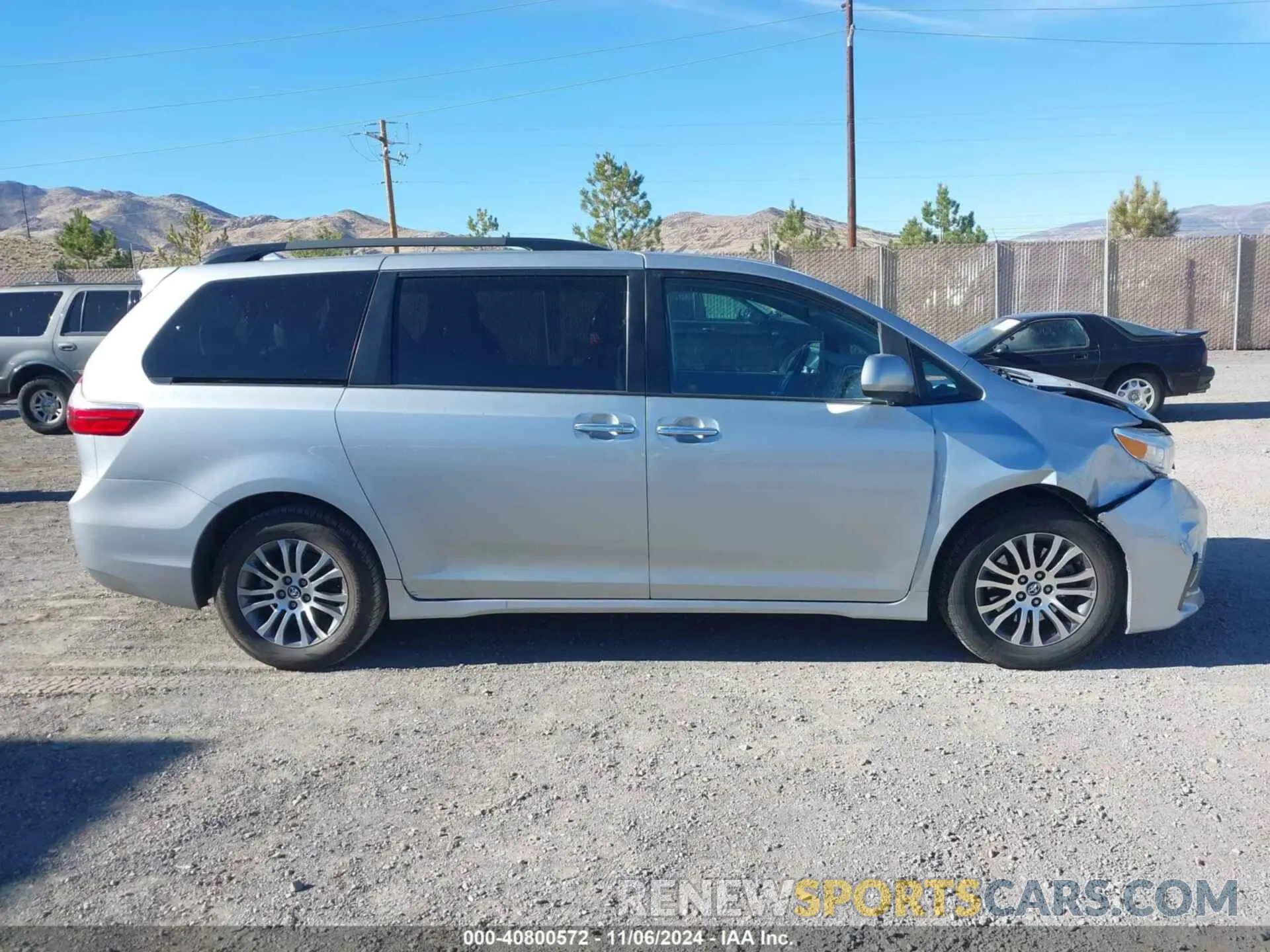 13 Photograph of a damaged car 5TDYZ3DC2KS987392 TOYOTA SIENNA 2019