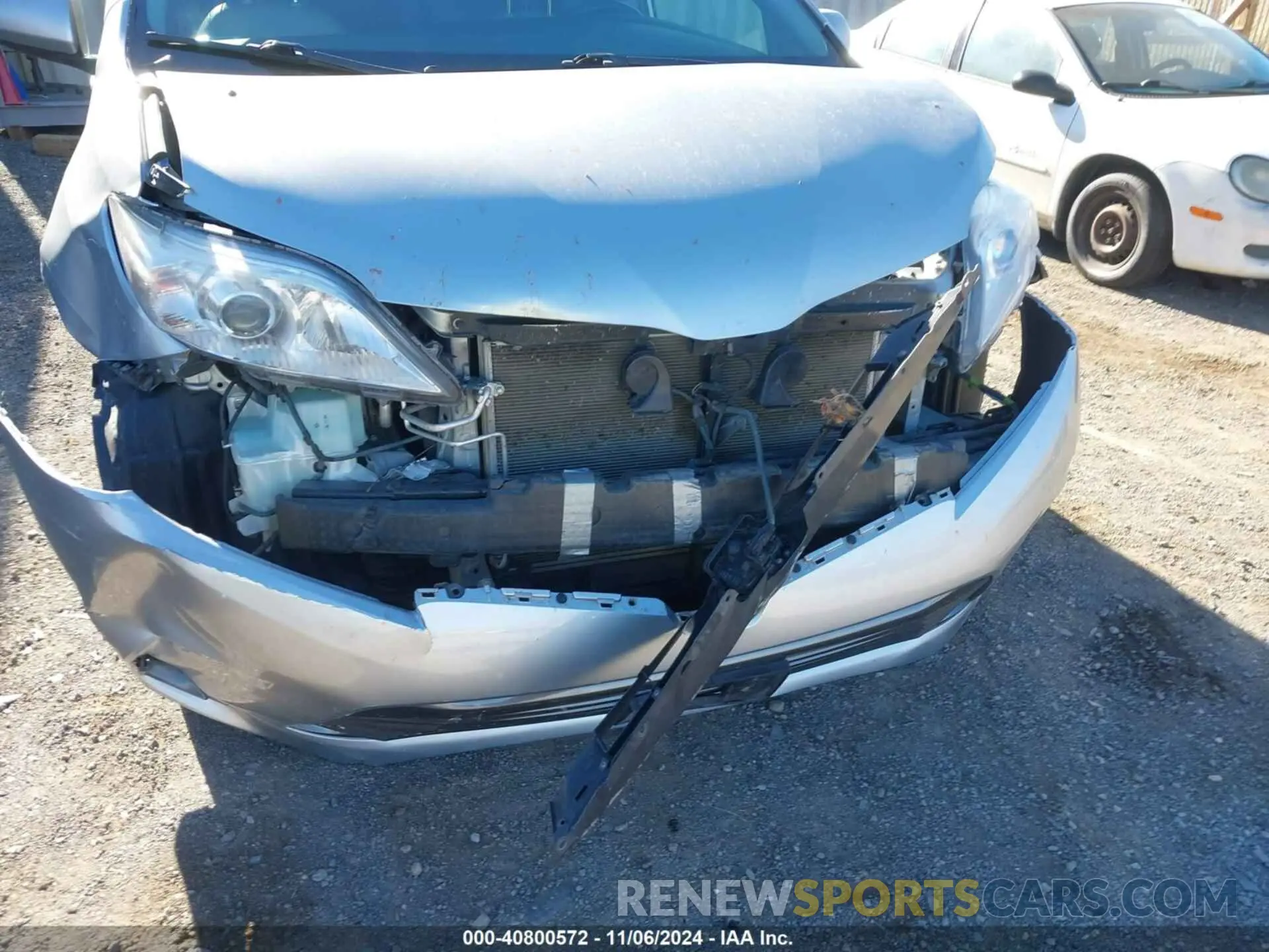 6 Photograph of a damaged car 5TDYZ3DC2KS987392 TOYOTA SIENNA 2019