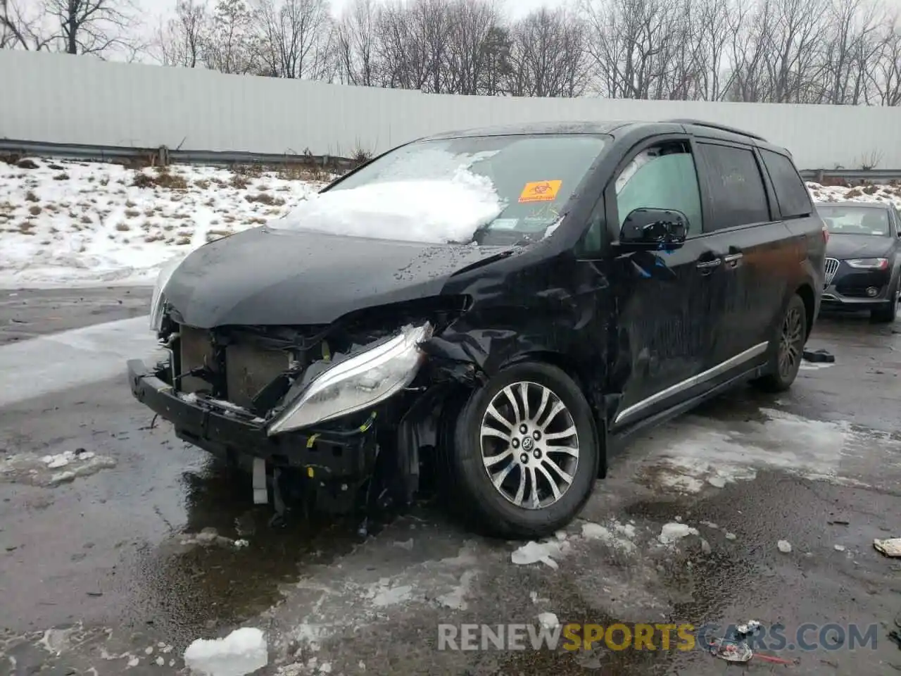 2 Photograph of a damaged car 5TDYZ3DC3KS007328 TOYOTA SIENNA 2019