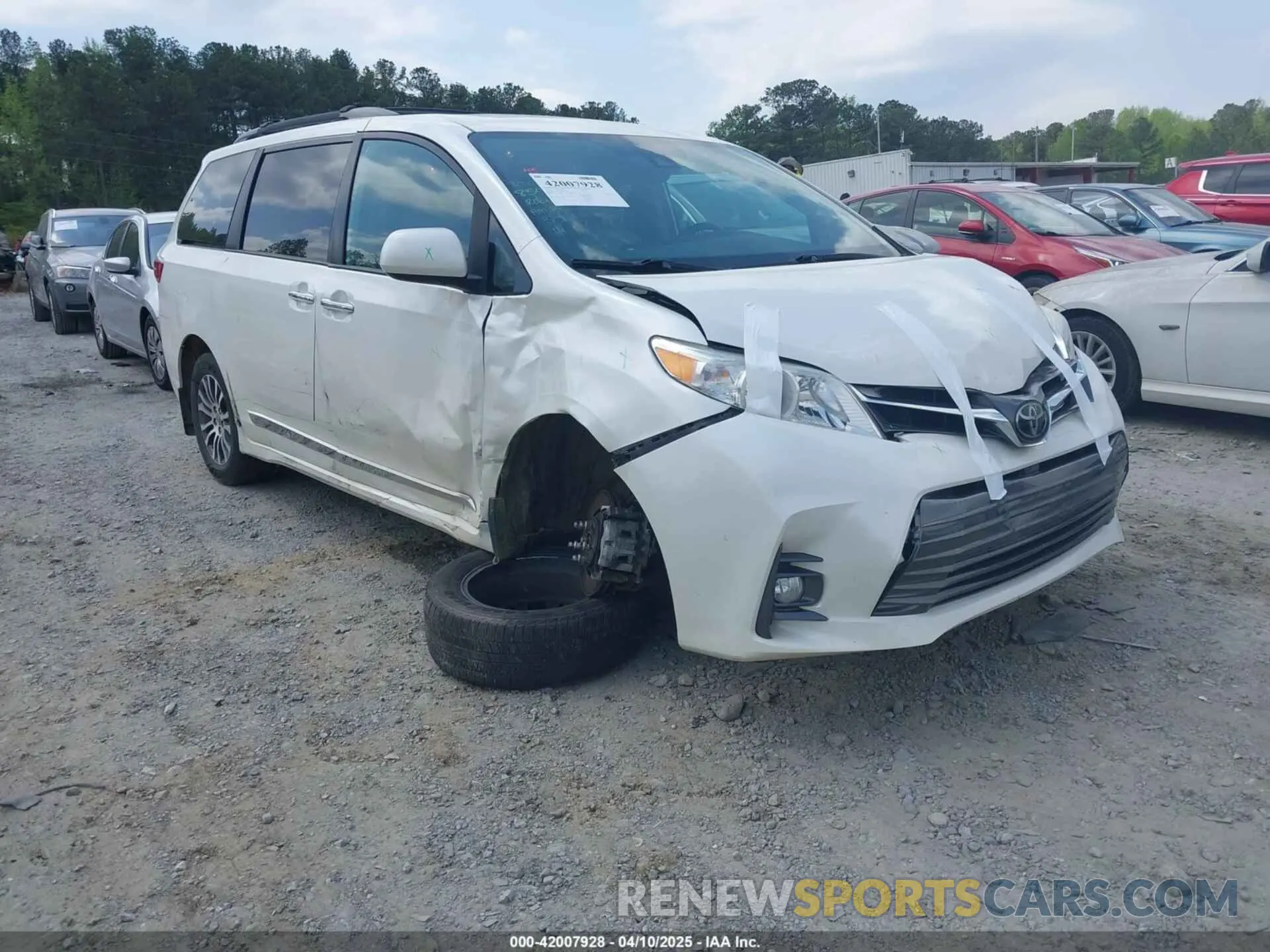1 Photograph of a damaged car 5TDYZ3DC3KS970200 TOYOTA SIENNA 2019