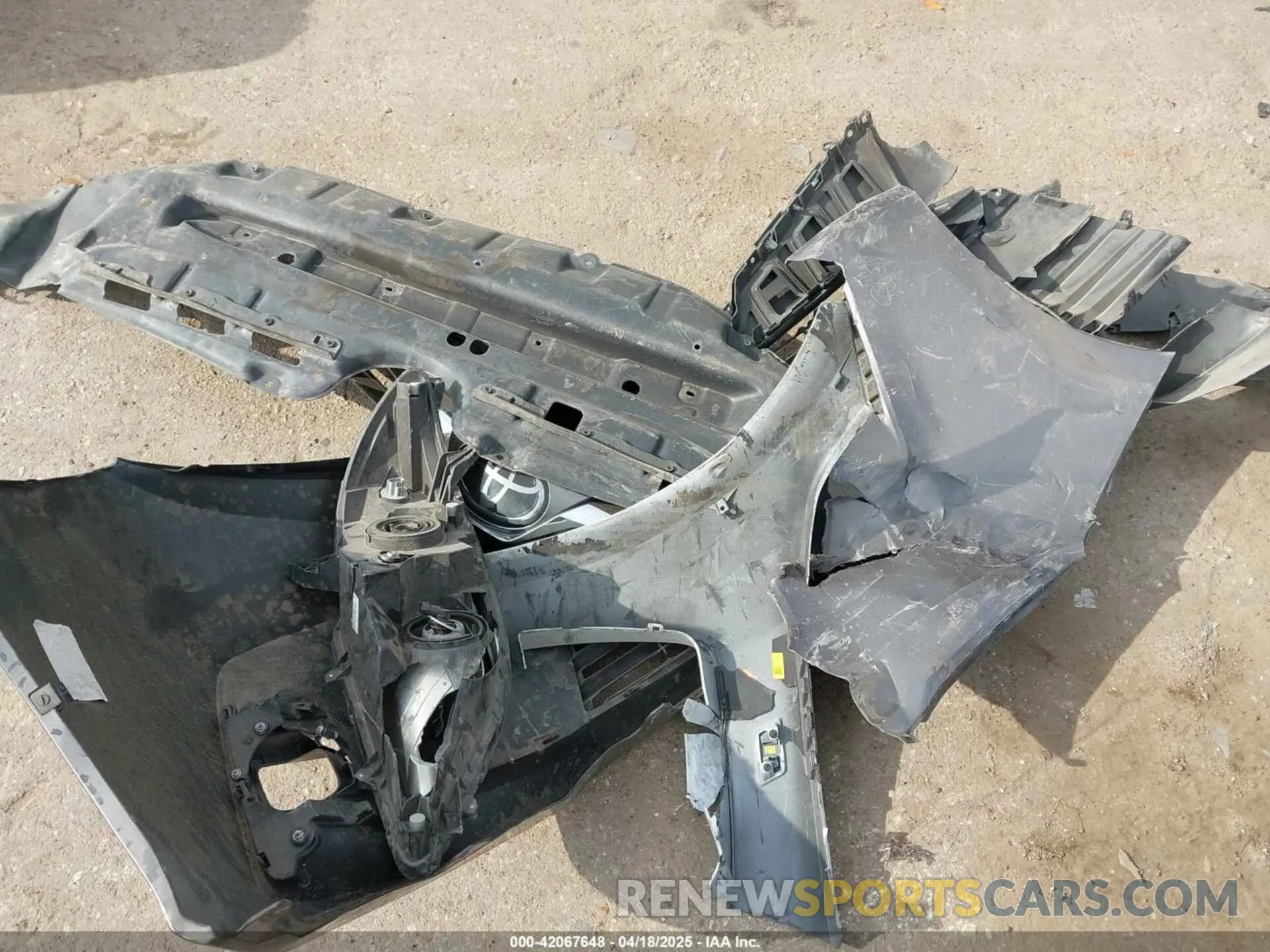 12 Photograph of a damaged car 5TDYZ3DC4KS015406 TOYOTA SIENNA 2019