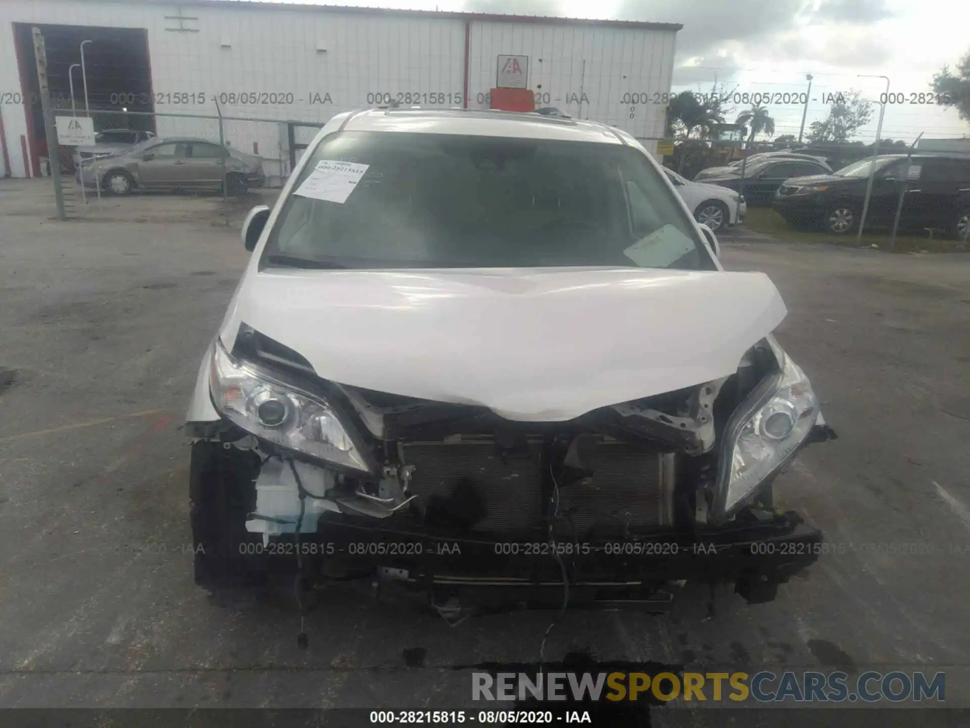 6 Photograph of a damaged car 5TDYZ3DC4KS018371 TOYOTA SIENNA 2019