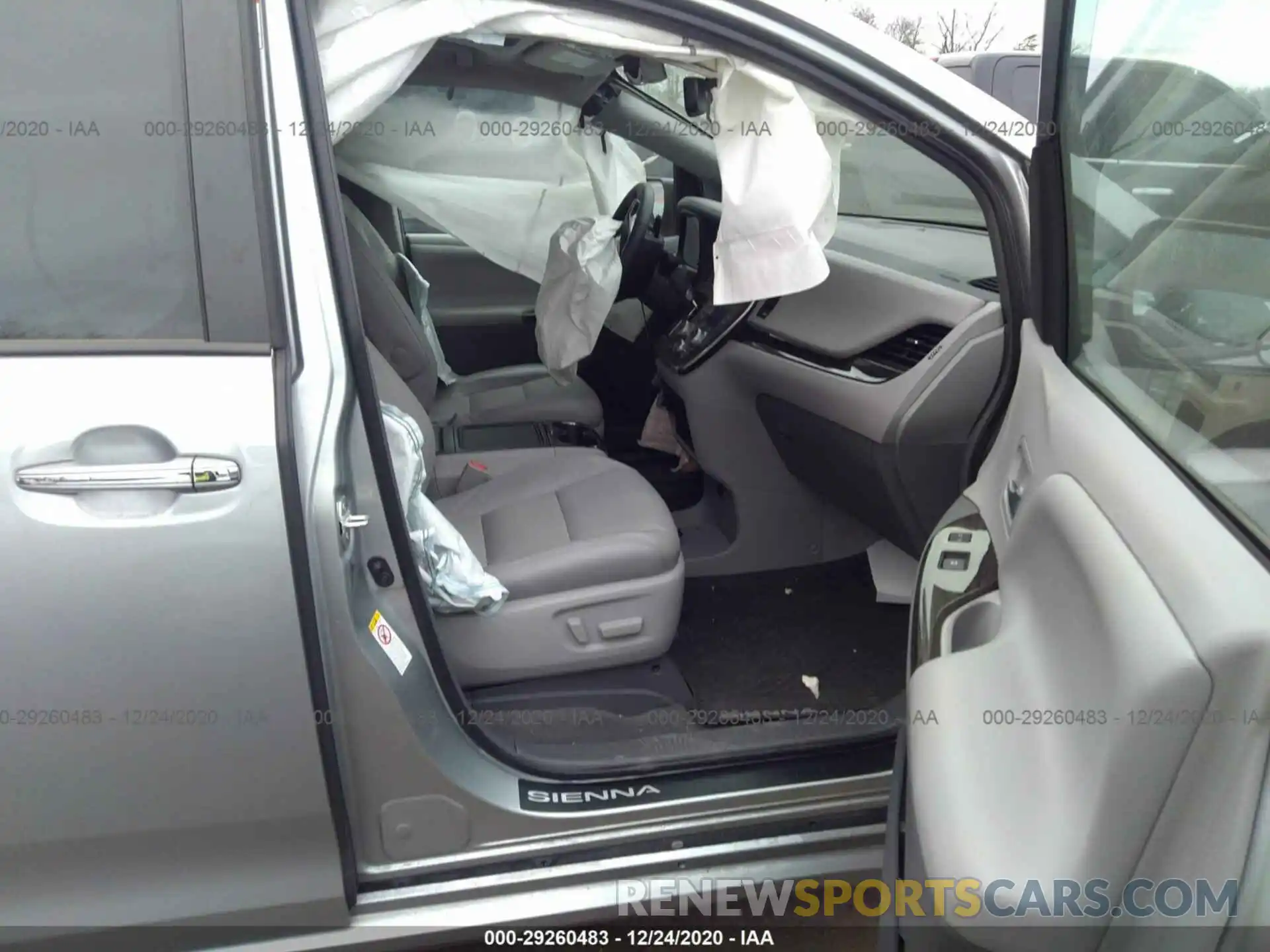 5 Photograph of a damaged car 5TDYZ3DC4KS967905 TOYOTA SIENNA 2019