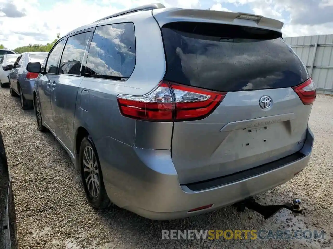 3 Photograph of a damaged car 5TDYZ3DC4KS973087 TOYOTA SIENNA 2019