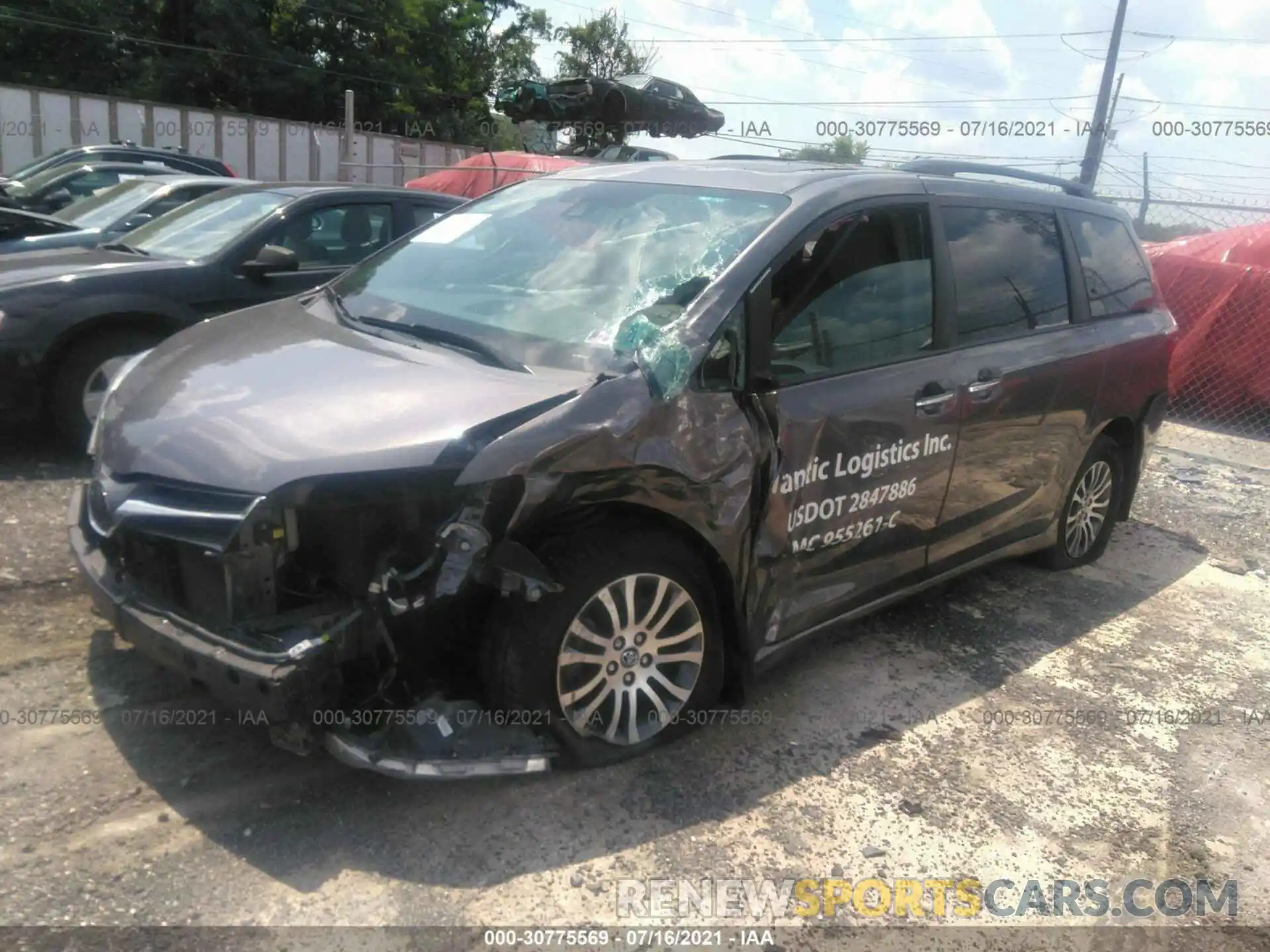 2 Photograph of a damaged car 5TDYZ3DC4KS973414 TOYOTA SIENNA 2019