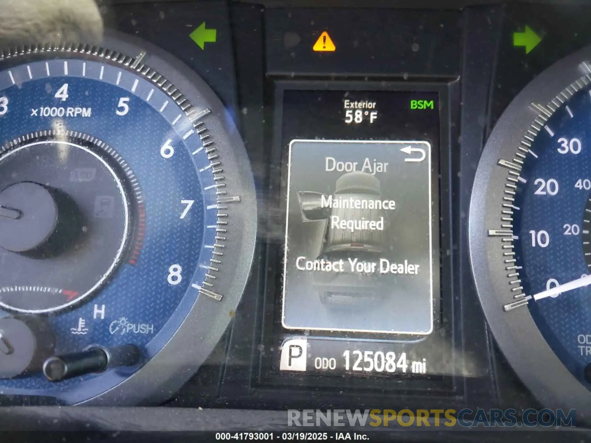 16 Photograph of a damaged car 5TDYZ3DC4KS980041 TOYOTA SIENNA 2019