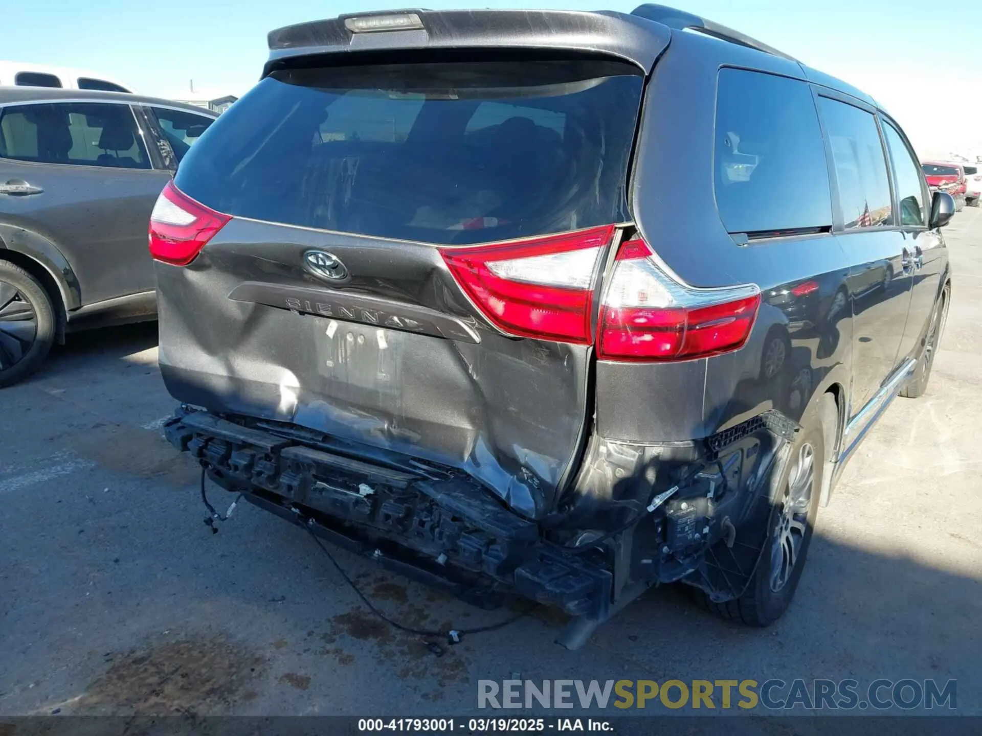 6 Photograph of a damaged car 5TDYZ3DC4KS980041 TOYOTA SIENNA 2019