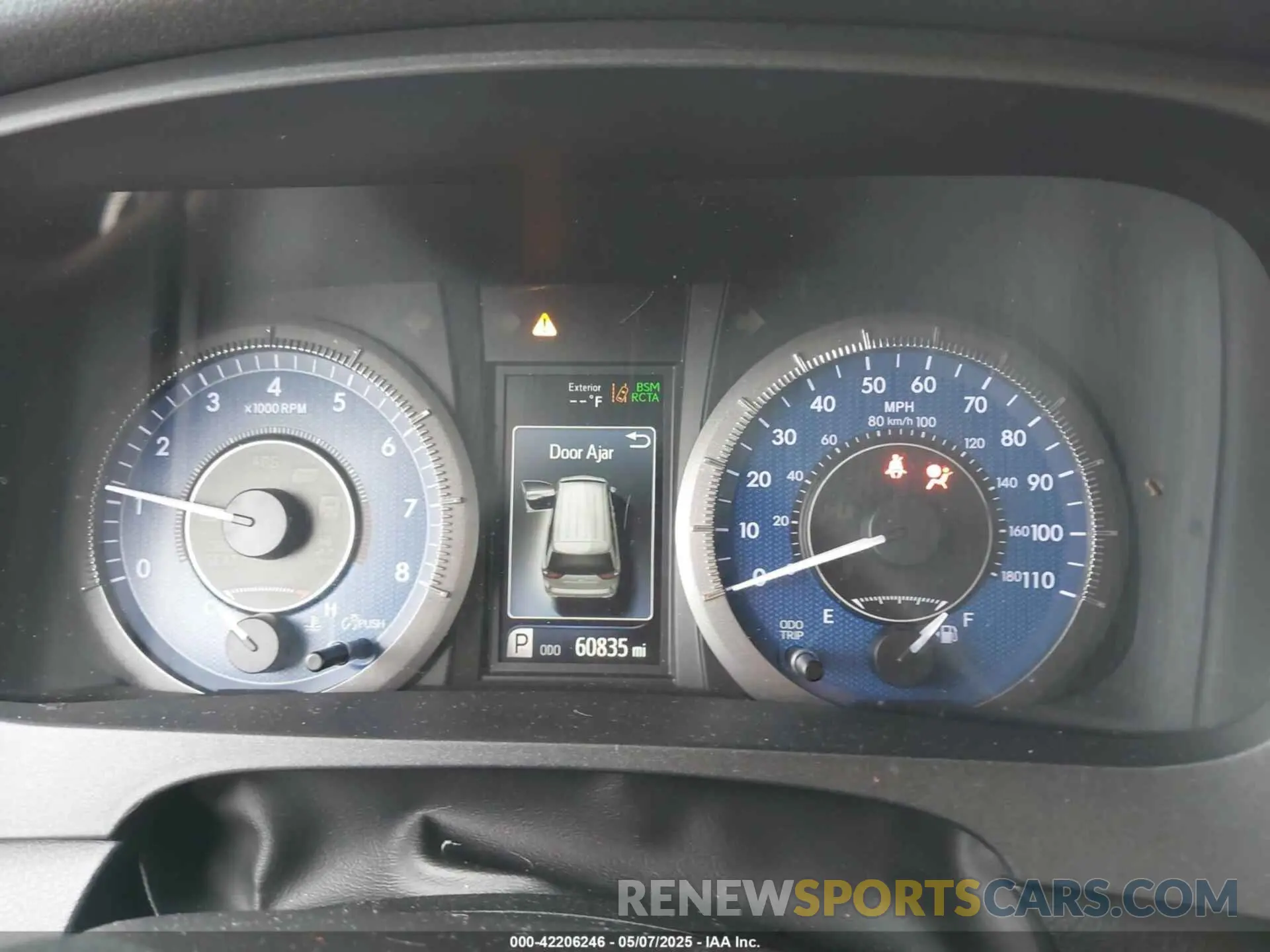 7 Photograph of a damaged car 5TDYZ3DC5KS003944 TOYOTA SIENNA 2019