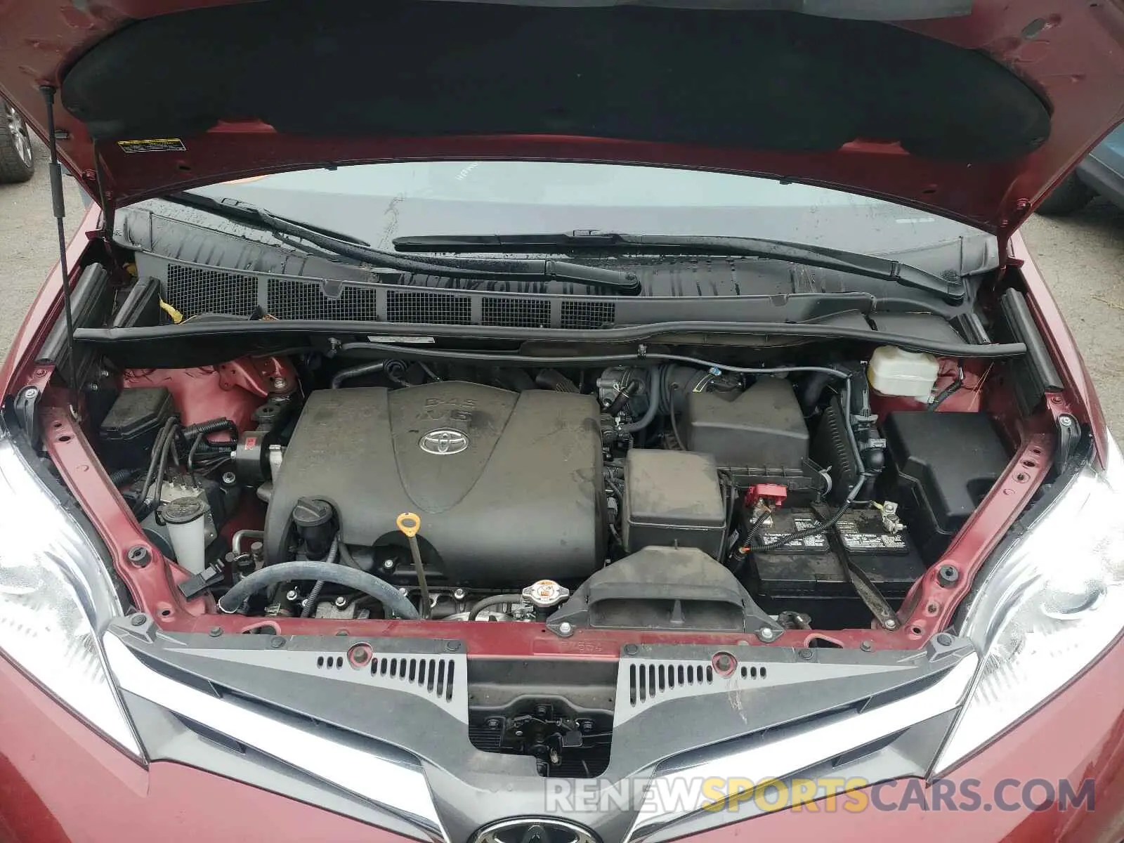7 Photograph of a damaged car 5TDYZ3DC5KS005032 TOYOTA SIENNA 2019