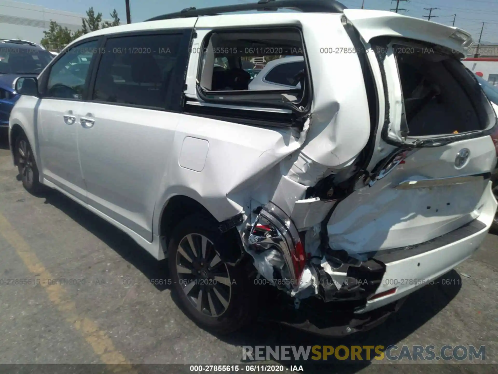 3 Photograph of a damaged car 5TDYZ3DC5KS008867 TOYOTA SIENNA 2019