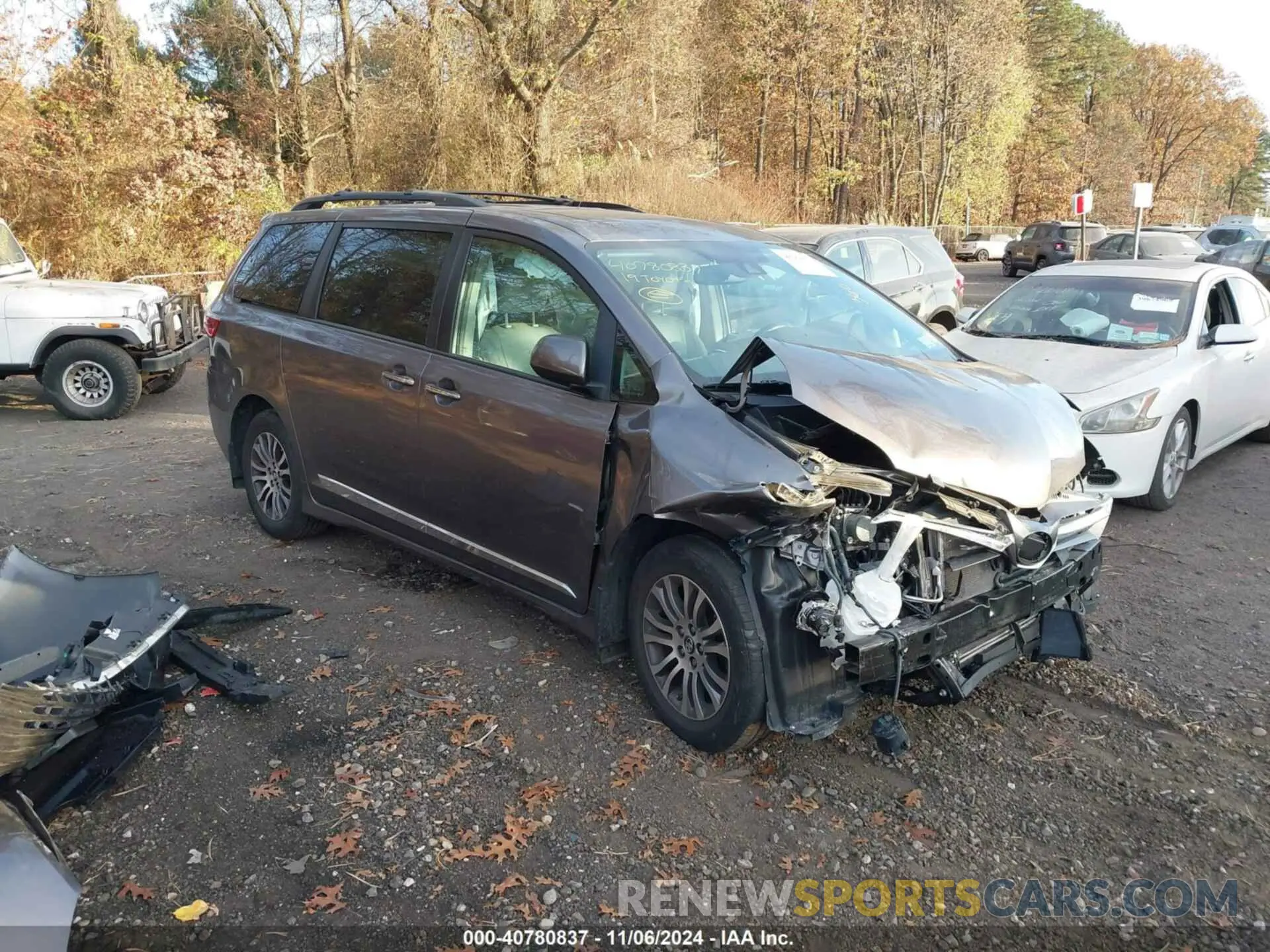 1 Photograph of a damaged car 5TDYZ3DC5KS014927 TOYOTA SIENNA 2019