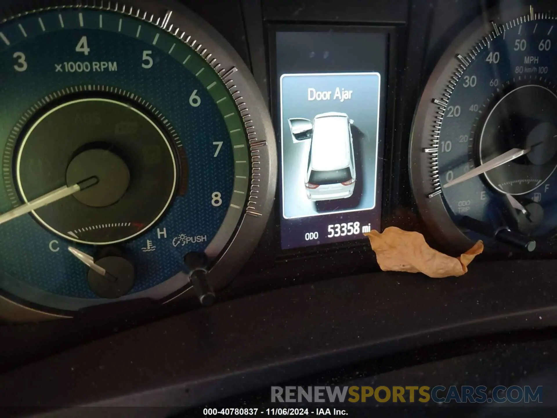 7 Photograph of a damaged car 5TDYZ3DC5KS014927 TOYOTA SIENNA 2019