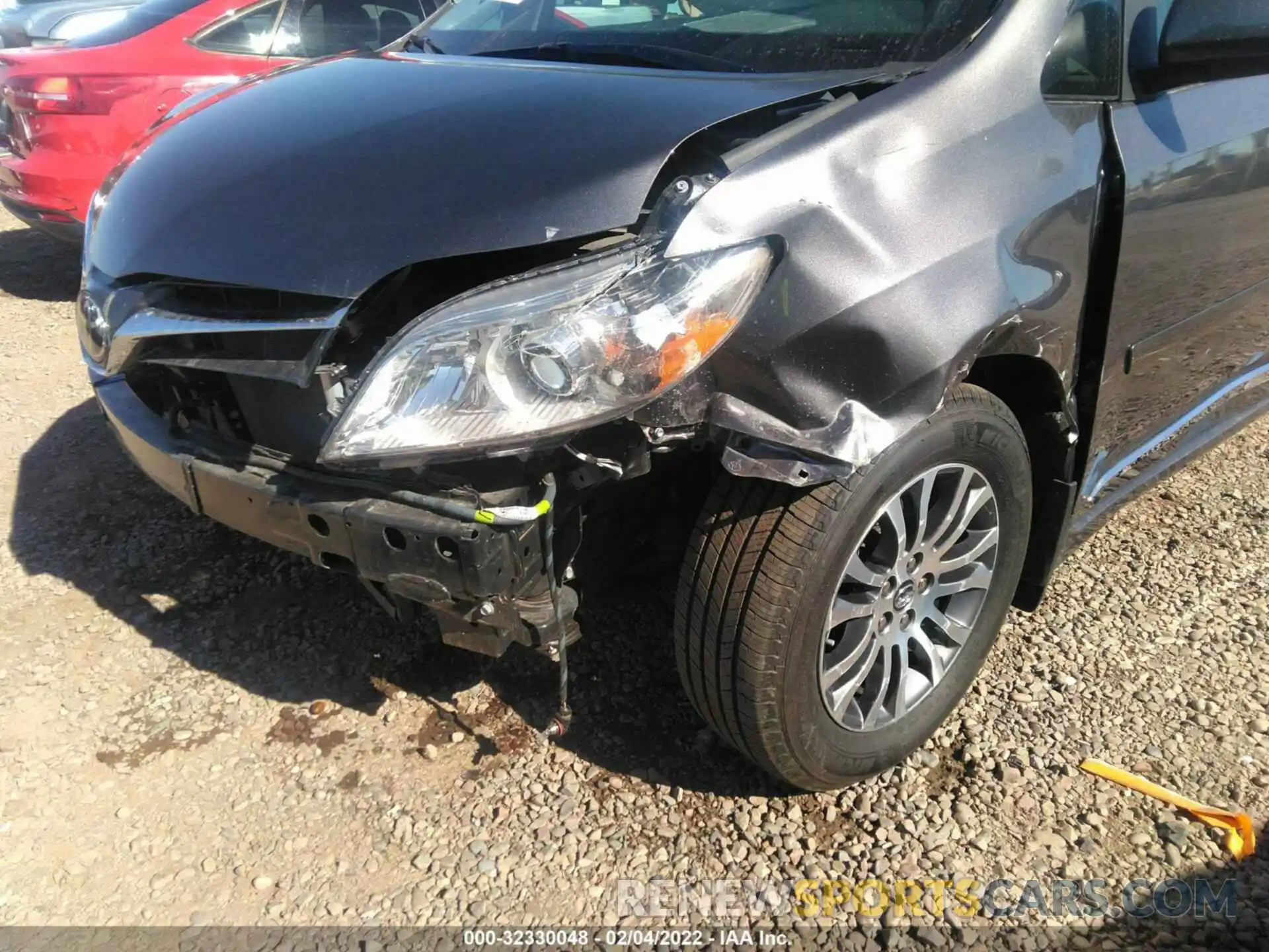 6 Photograph of a damaged car 5TDYZ3DC5KS016841 TOYOTA SIENNA 2019