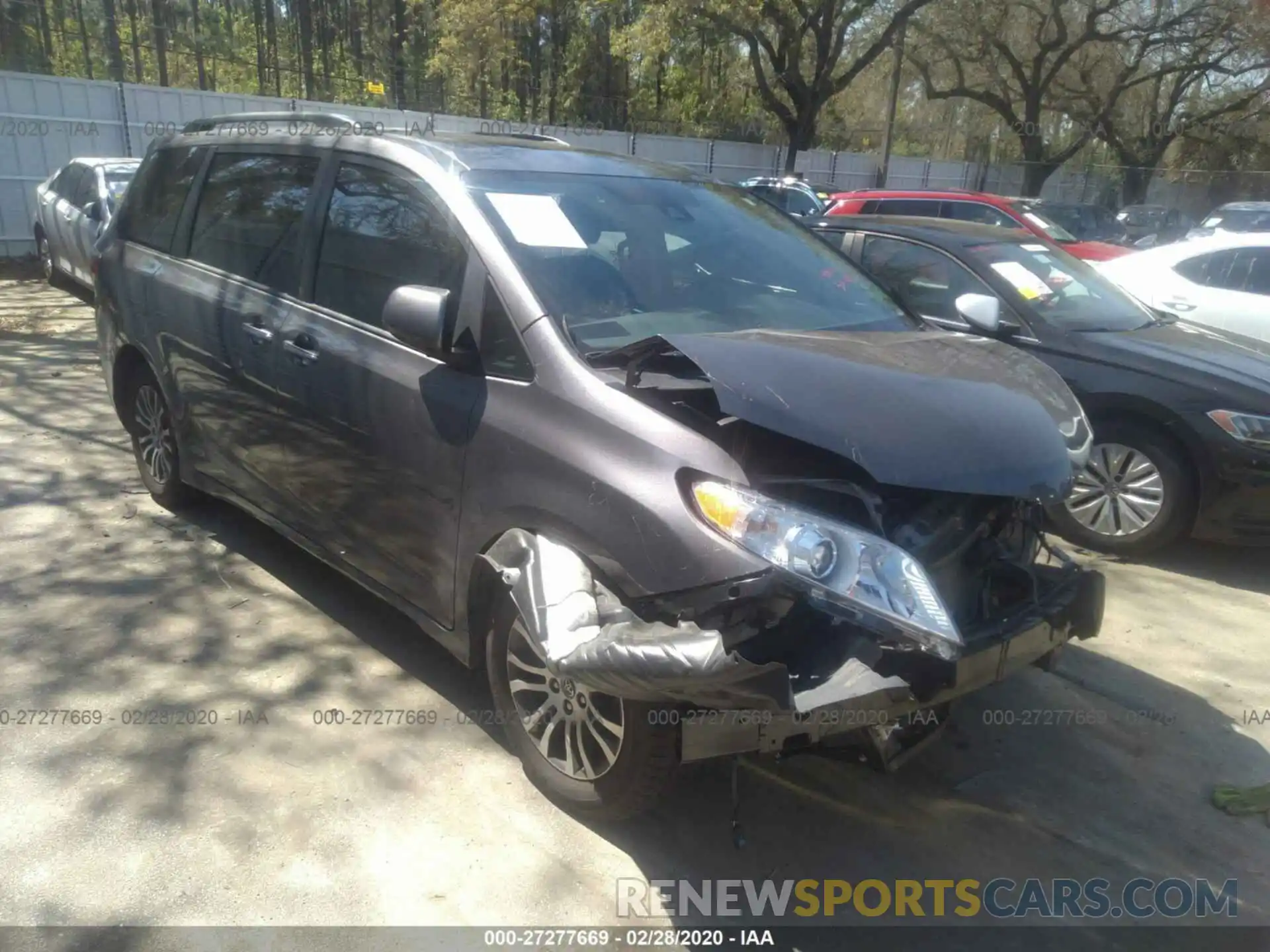 1 Photograph of a damaged car 5TDYZ3DC5KS971297 TOYOTA SIENNA 2019