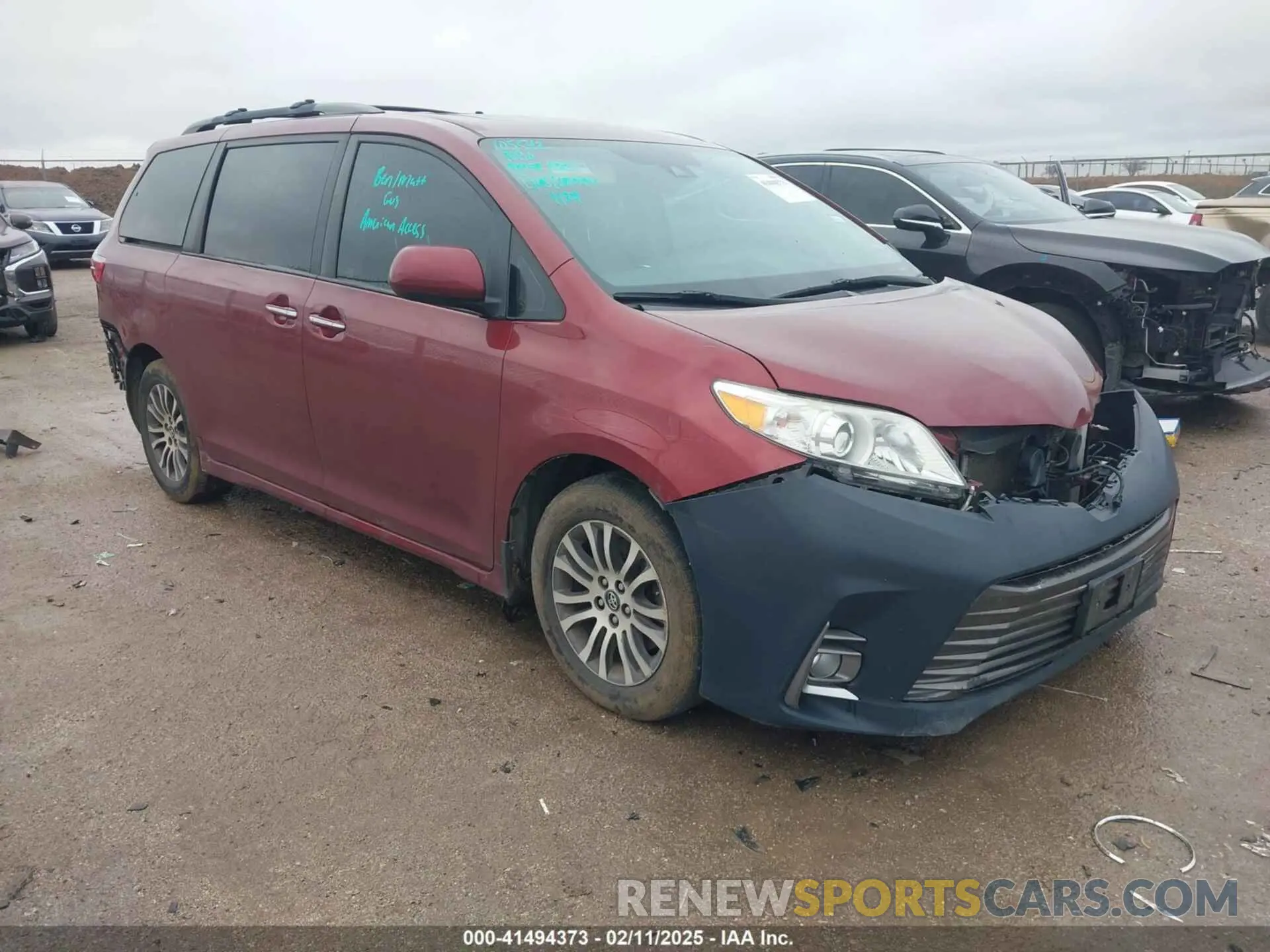 1 Photograph of a damaged car 5TDYZ3DC5KS971445 TOYOTA SIENNA 2019