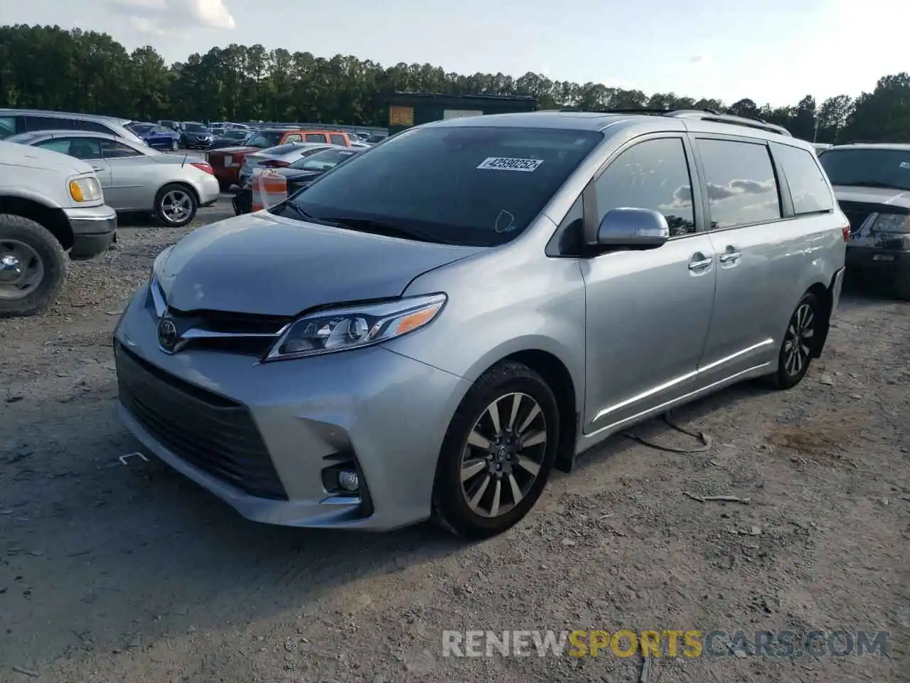 2 Photograph of a damaged car 5TDYZ3DC5KS999925 TOYOTA SIENNA 2019