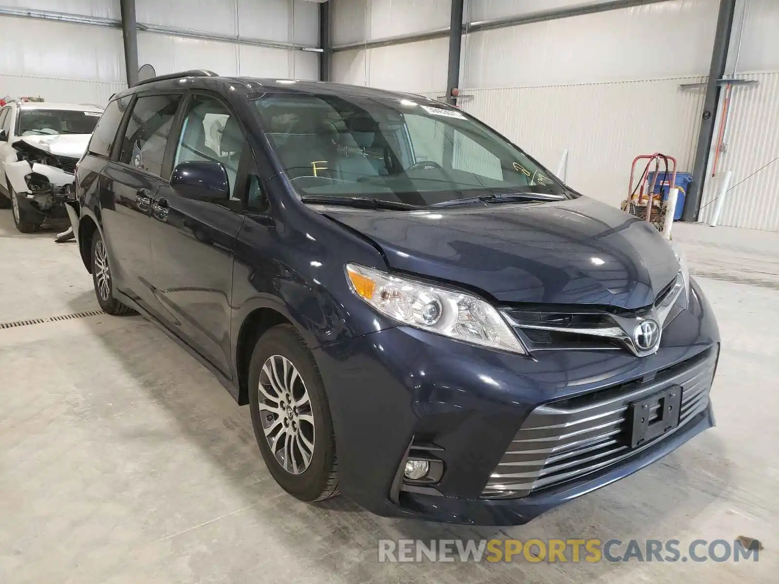 1 Photograph of a damaged car 5TDYZ3DC6KS006349 TOYOTA SIENNA 2019